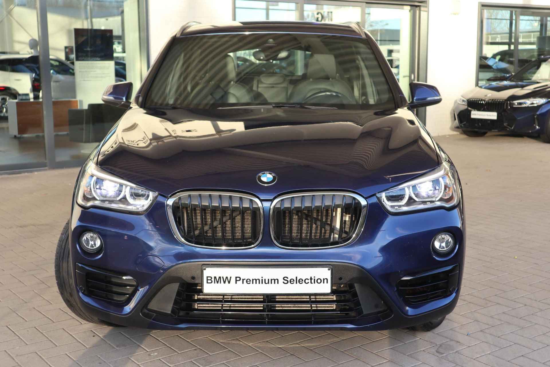 BMW X1 sDrive20i High Executive | Sport Line | Driving Assistant - 3/25