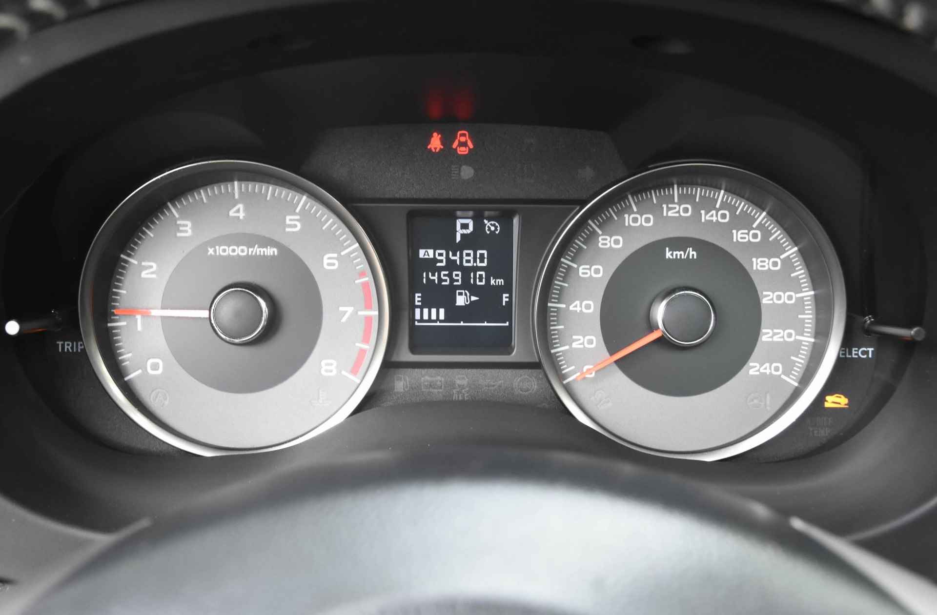 Subaru Forester 2.0 Executive Automaat / panoramadak / leer / camera / elektrische achterklep / trekhaak / cruise control - 4/40