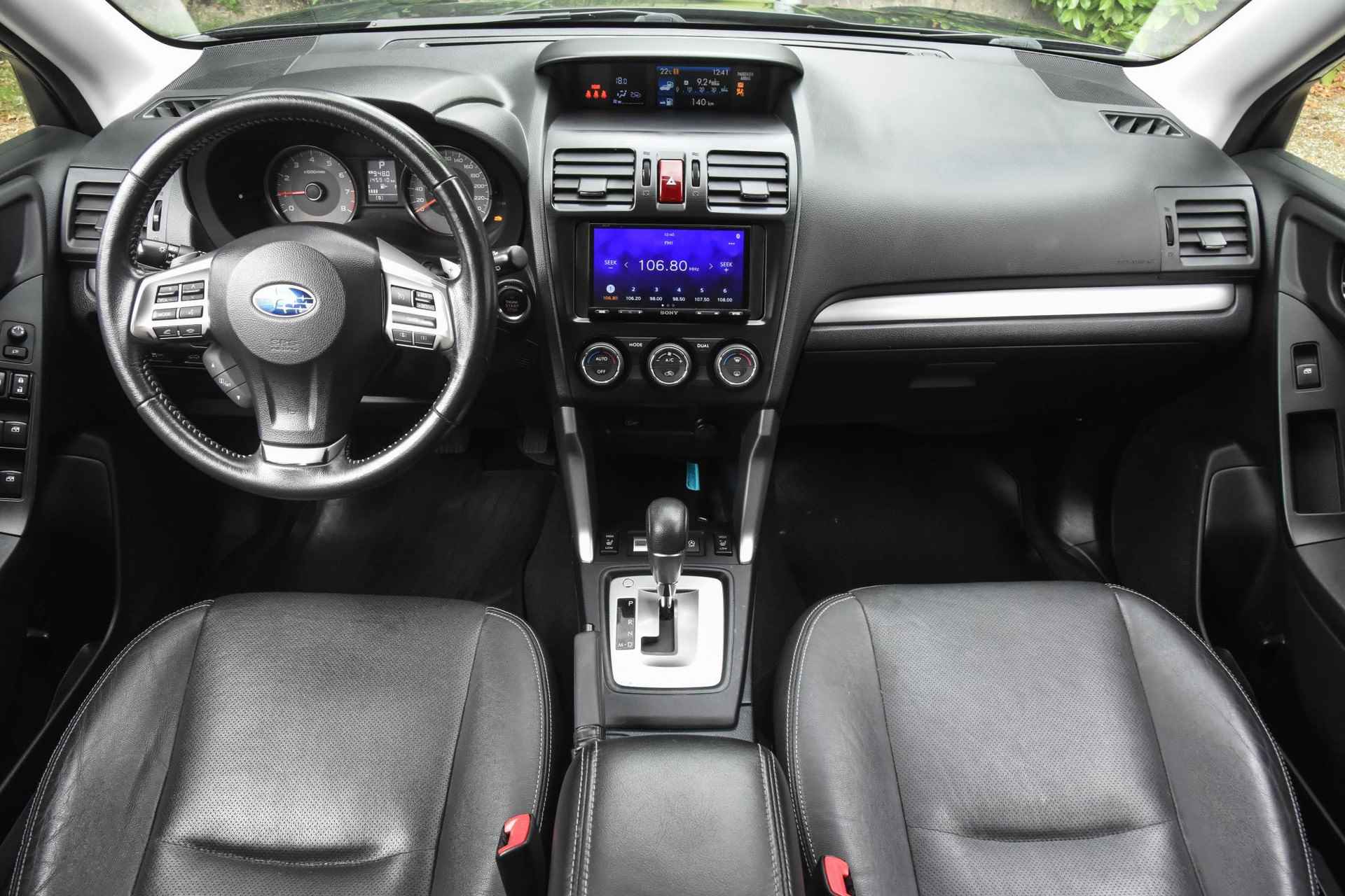 Subaru Forester 2.0 Executive Automaat / panoramadak / leer / camera / elektrische achterklep / trekhaak / cruise control - 12/40