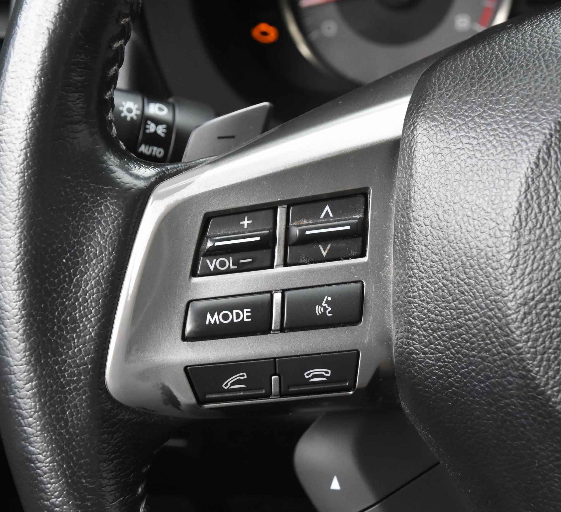 Subaru Forester 2.0 Executive Automaat / panoramadak / leer / camera / elektrische achterklep / trekhaak / cruise control - 14/40