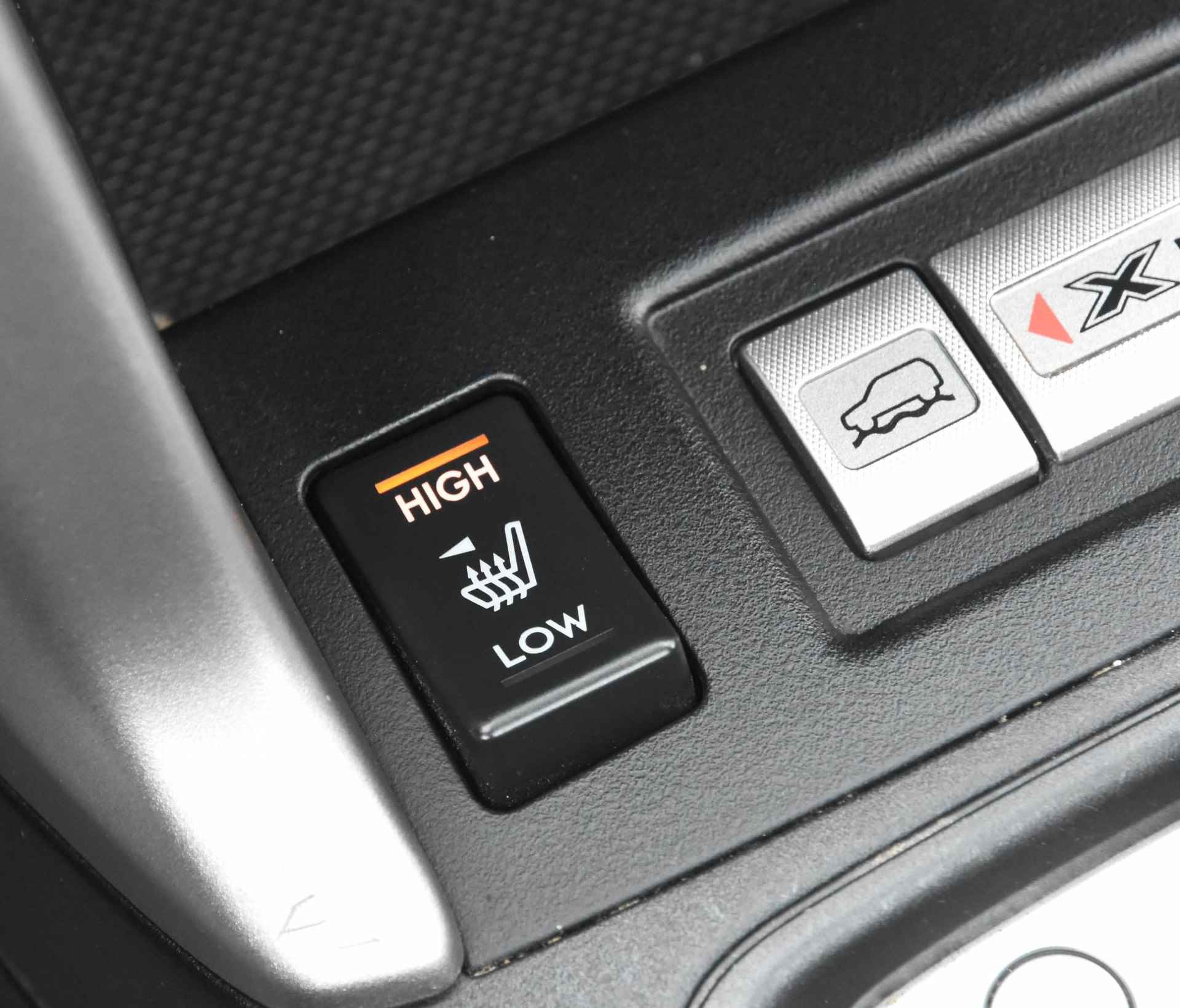 Subaru Forester 2.0 Executive Automaat / panoramadak / leer / camera / elektrische achterklep / trekhaak / cruise control - 17/40