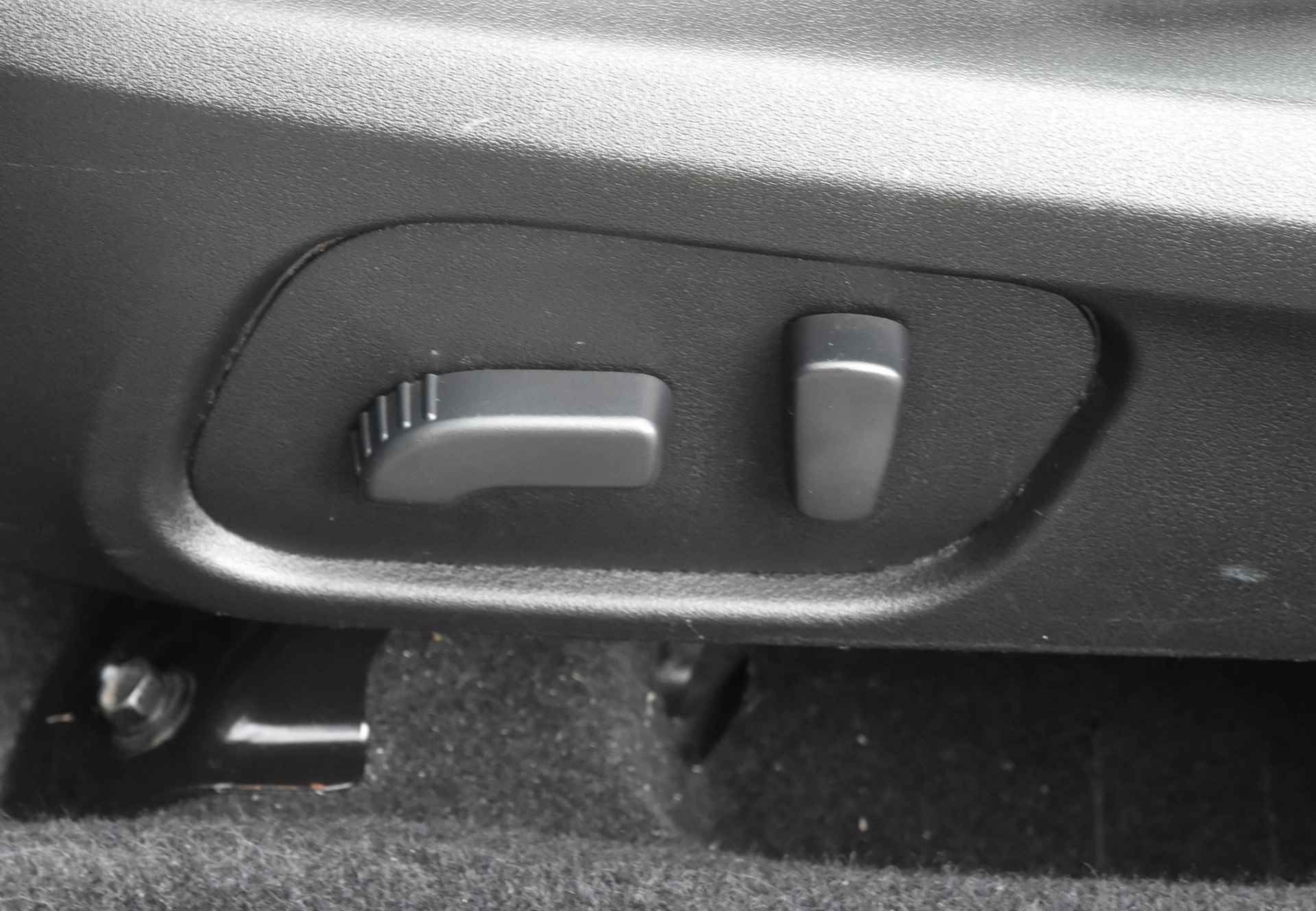 Subaru Forester 2.0 Executive Automaat / panoramadak / leer / camera / elektrische achterklep / trekhaak / cruise control - 20/40