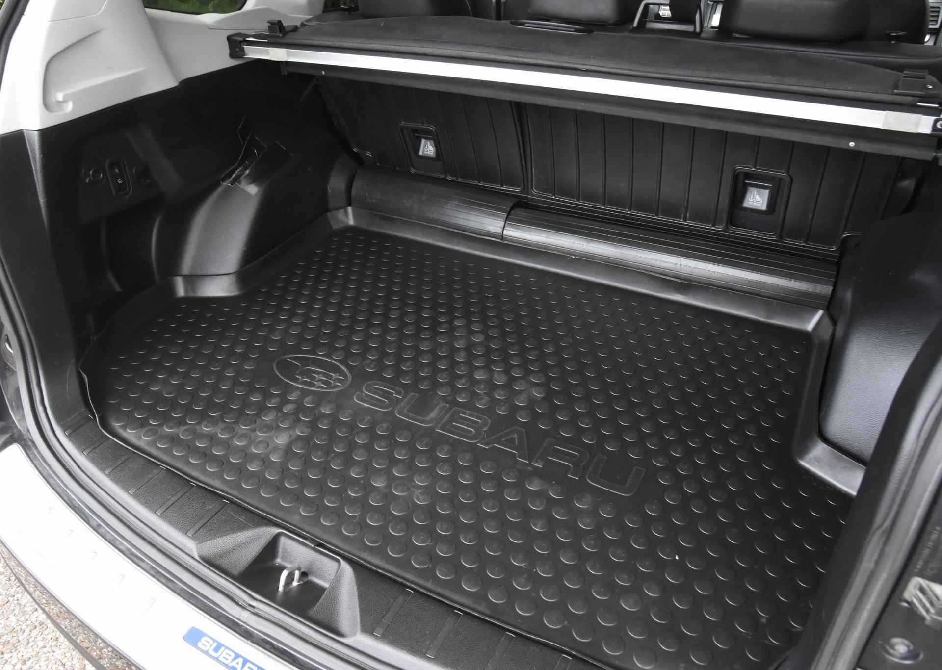 Subaru Forester 2.0 Executive Automaat / panoramadak / leer / camera / elektrische achterklep / trekhaak / cruise control - 26/40