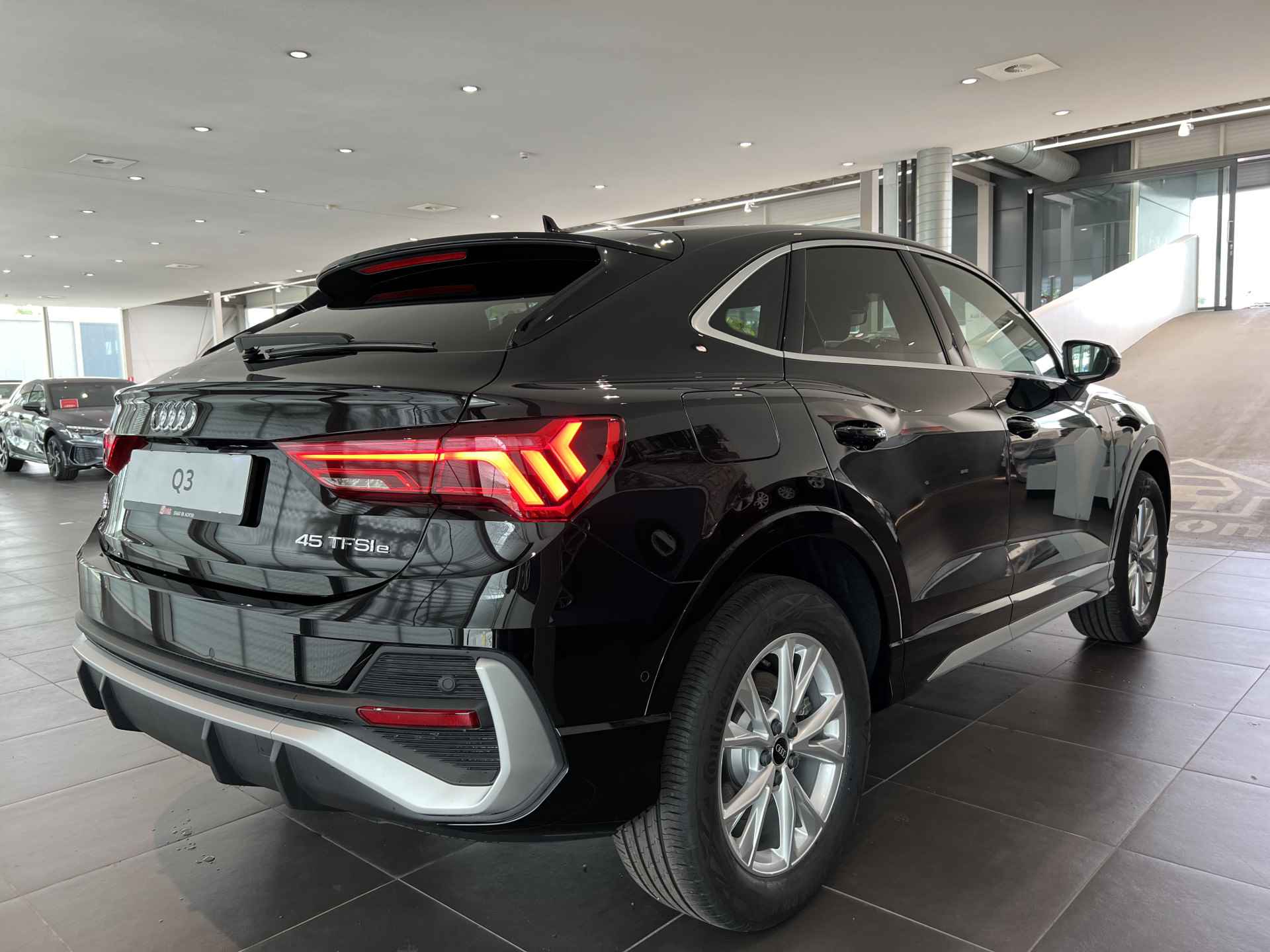 Audi Q3 Sportback S Edition 45 TFSI e | Leder | Comfort Sleutel | 245 pk - 10/31