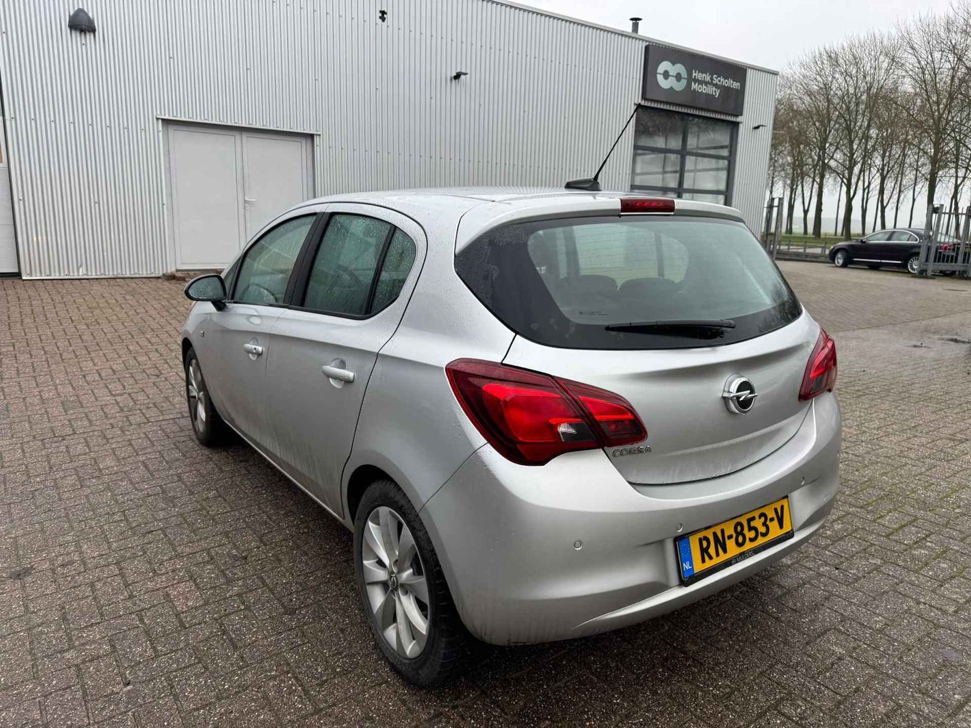 Opel Corsa 1.4 Favourite - 17/25