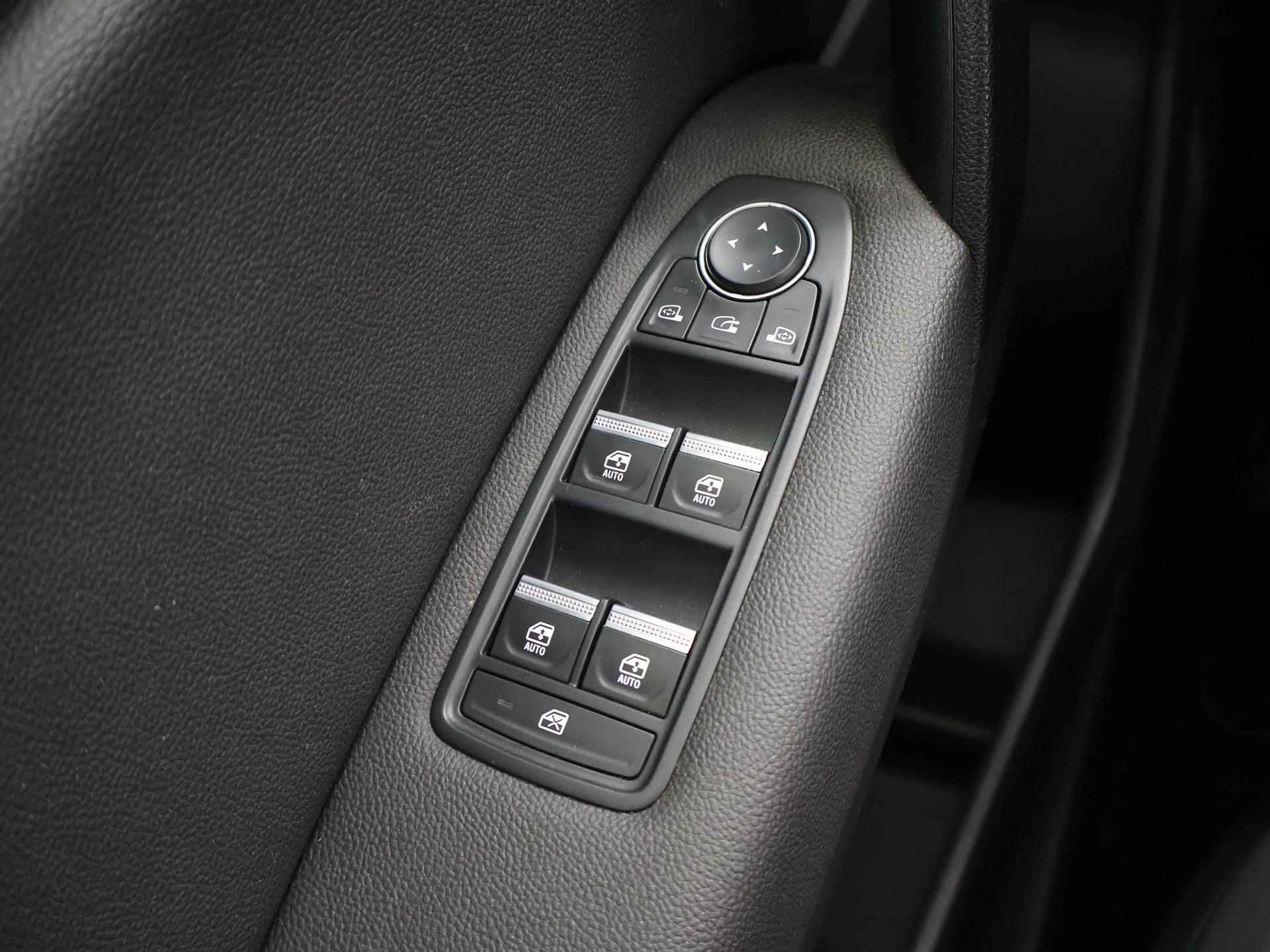 Renault Captur 1.6 E-Tech Plug-in Hybrid 160 Intens | Navigatie | Parkeercamera | Cruise Control | Climate Control | Bluetooth | - 36/43
