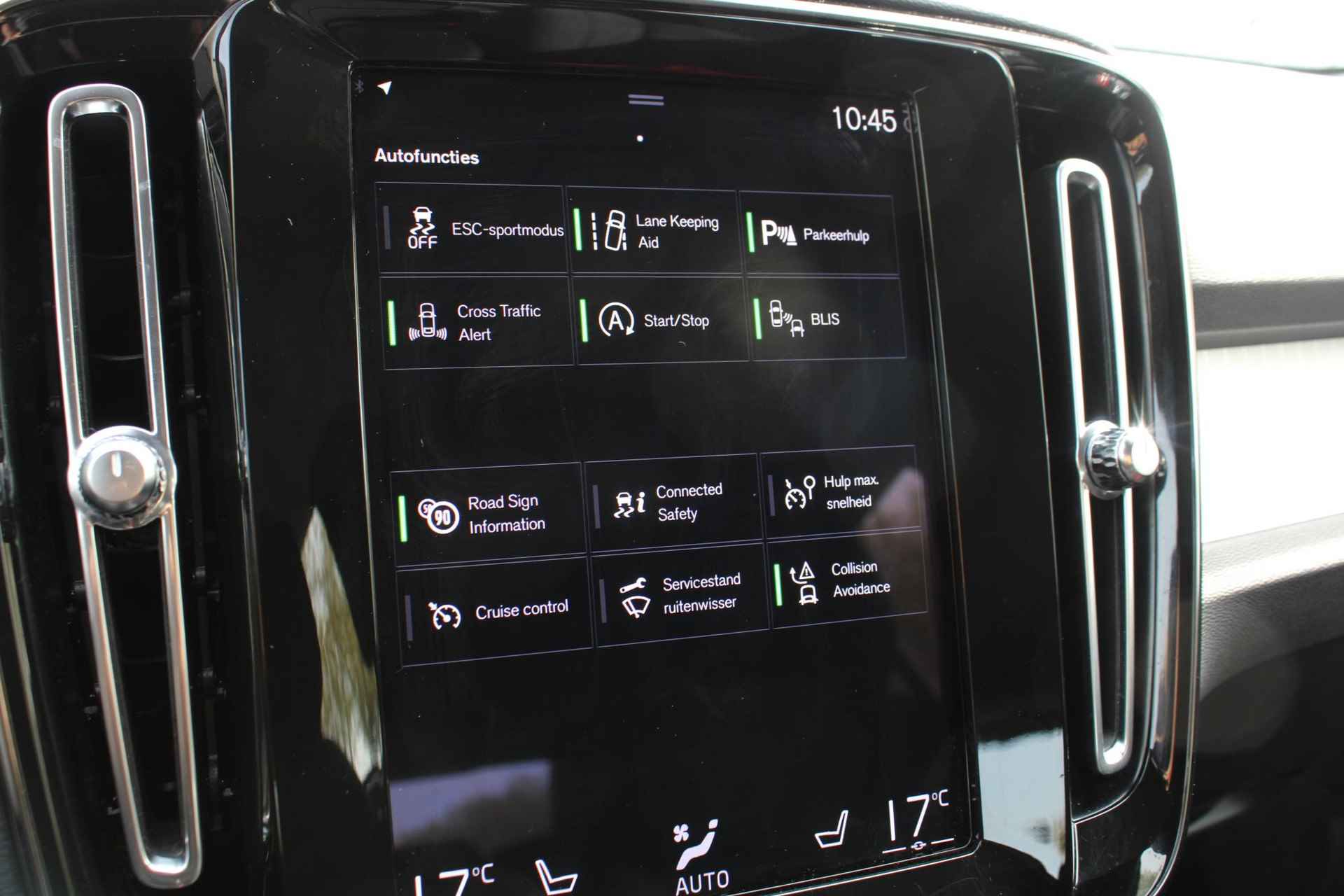 Volvo XC40 1.5 T2 Business Pro, Elektrisch verstelbare voorstoelen + bestuurdersstoel met geheugen, Apple Carplay/Android auto, Parkeersensoren, Voorstoelen/Stuur Verwarmd,  18'' Lichtmetalen Velgen - 41/55