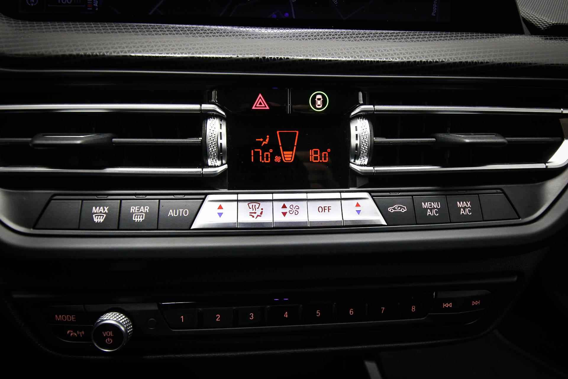 BMW 1-serie 118i Executive Sportline | LIVE COCKPIT PROF.  PACK | LED | HALF LEDER | DAB | APPLE | PDC | 17" | DEALER ONDERHOUDEN - 36/53