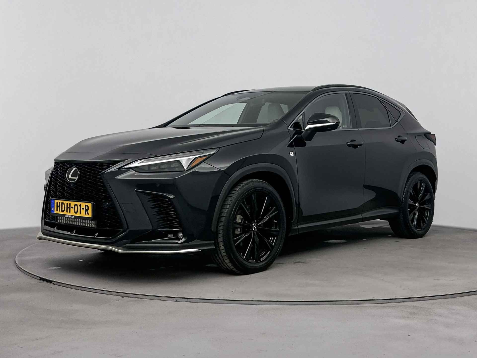 Lexus NX 450h+ AWD F Sport Line | Stoel en stuurwiel verwarmd | LM velgen | Draadloze telefoonlader | Navigatie | 360 Camera | Dodehoek Ass. | - 15/48