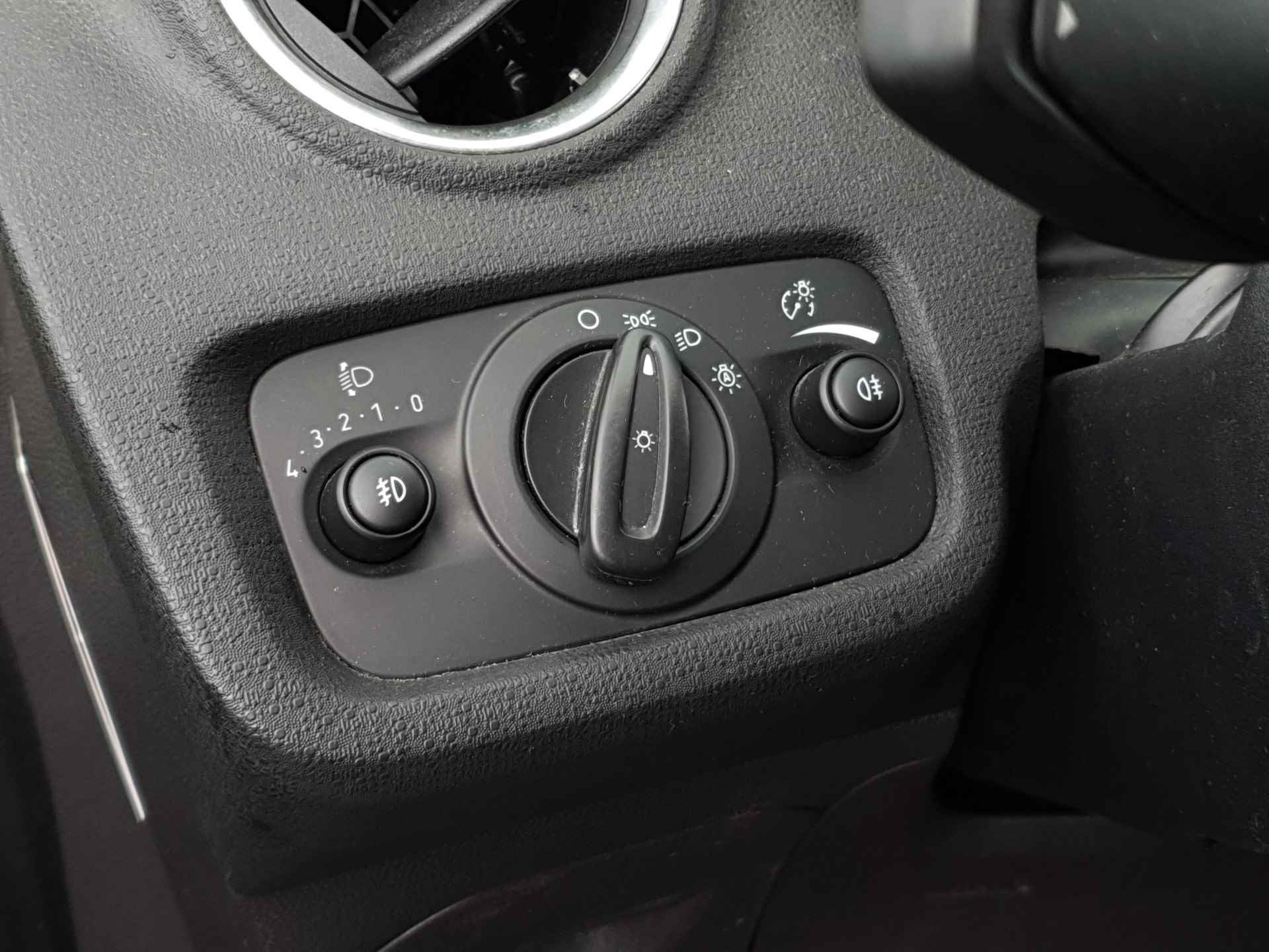 Ford Fiesta 1.0 EcoBoost Titanium | Stoelverwarming | Navigatie | Voorruitverwarming | Cruise Control - 16/33
