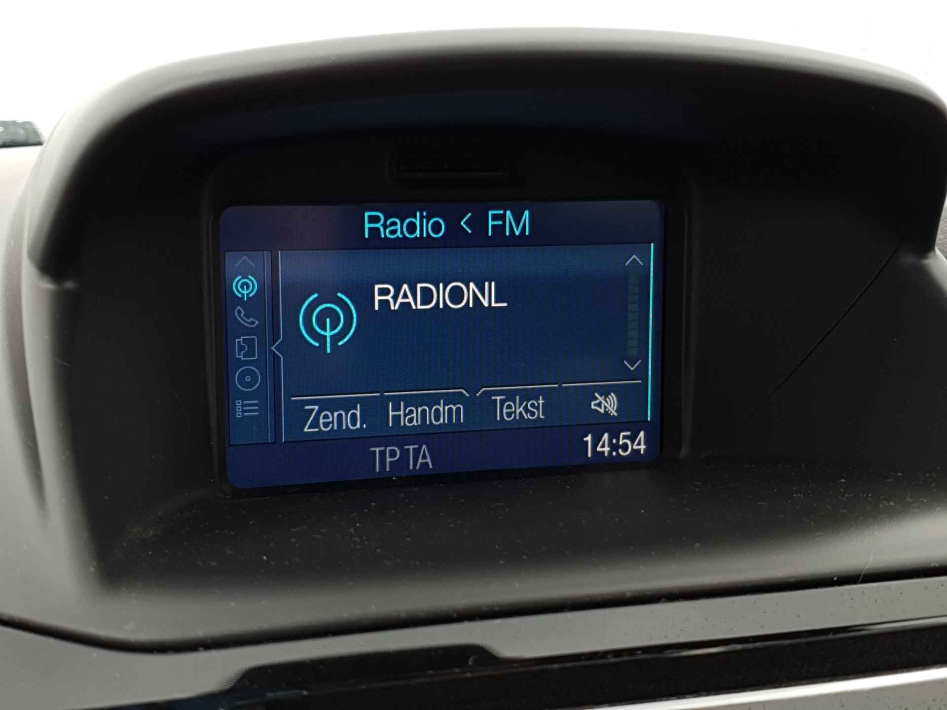 Ford Fiesta 1.0 EcoBoost Titanium | Stoelverwarming | Navigatie | Voorruitverwarming | Cruise Control - 24/33
