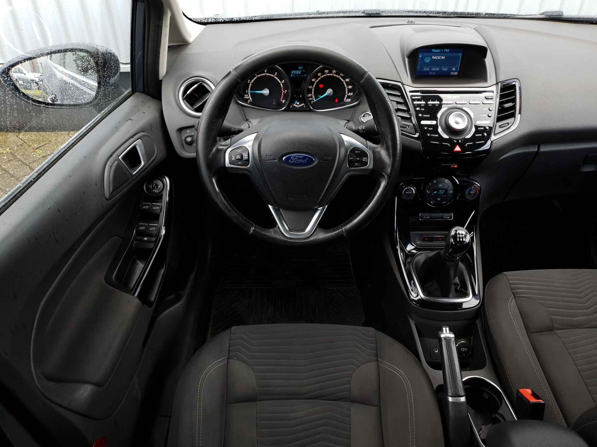 Ford Fiesta 1.0 EcoBoost Titanium | Stoelverwarming | Navigatie | Voorruitverwarming | Cruise Control - 27/33