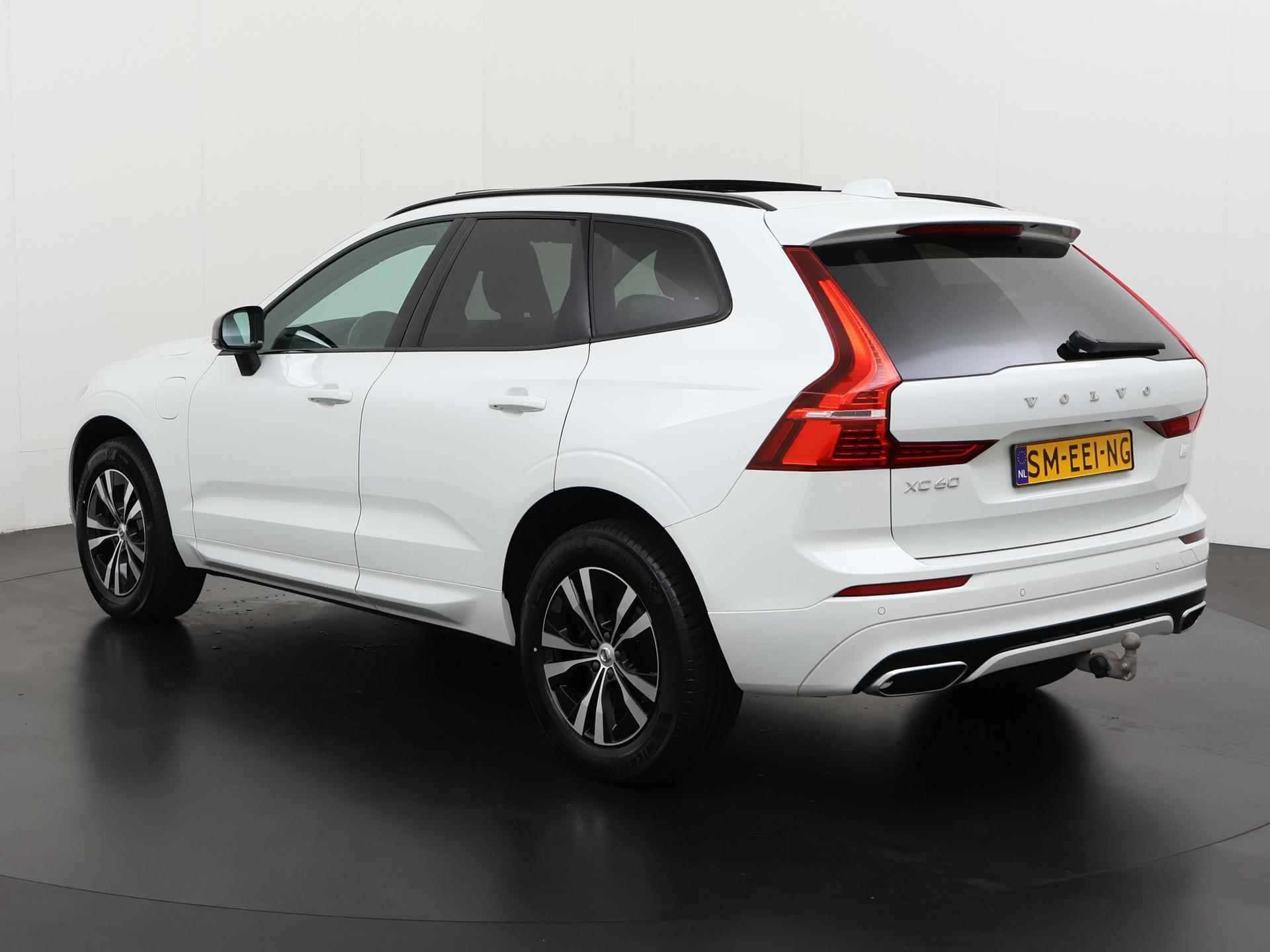 Volvo XC60 2.0 Recharge T6 AWD R-Design | Trekhaak | Panoramadak | Harman/Kardon | Camera | Zondag Open! - 6/44