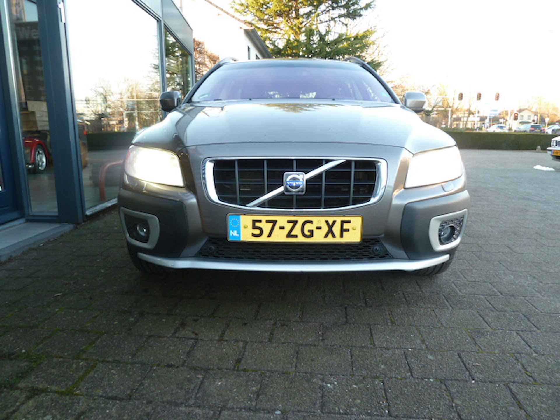 Volvo XC70 2.4D D5 136KW AWD AUT Summum - 4/41