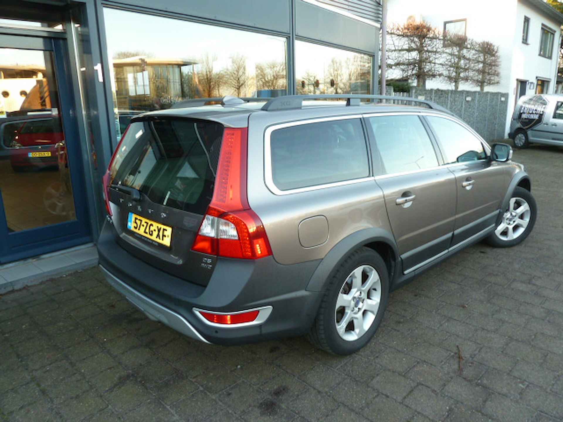 Volvo XC70 2.4D D5 136KW AWD AUT Summum - 37/41