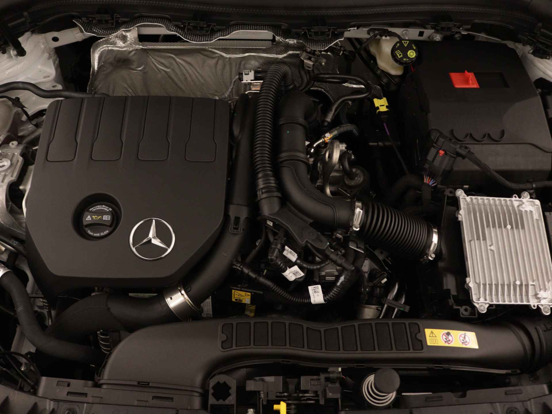 Mercedes-Benz B-Klasse 180 AMG Line | Nightpakket | Premium pakket | EASY PACK achterklep | USB-pakket plus | MBUX augmented reality voor navigatie | Sfeerverlichting | Zitcomfortpakket | - 35/35
