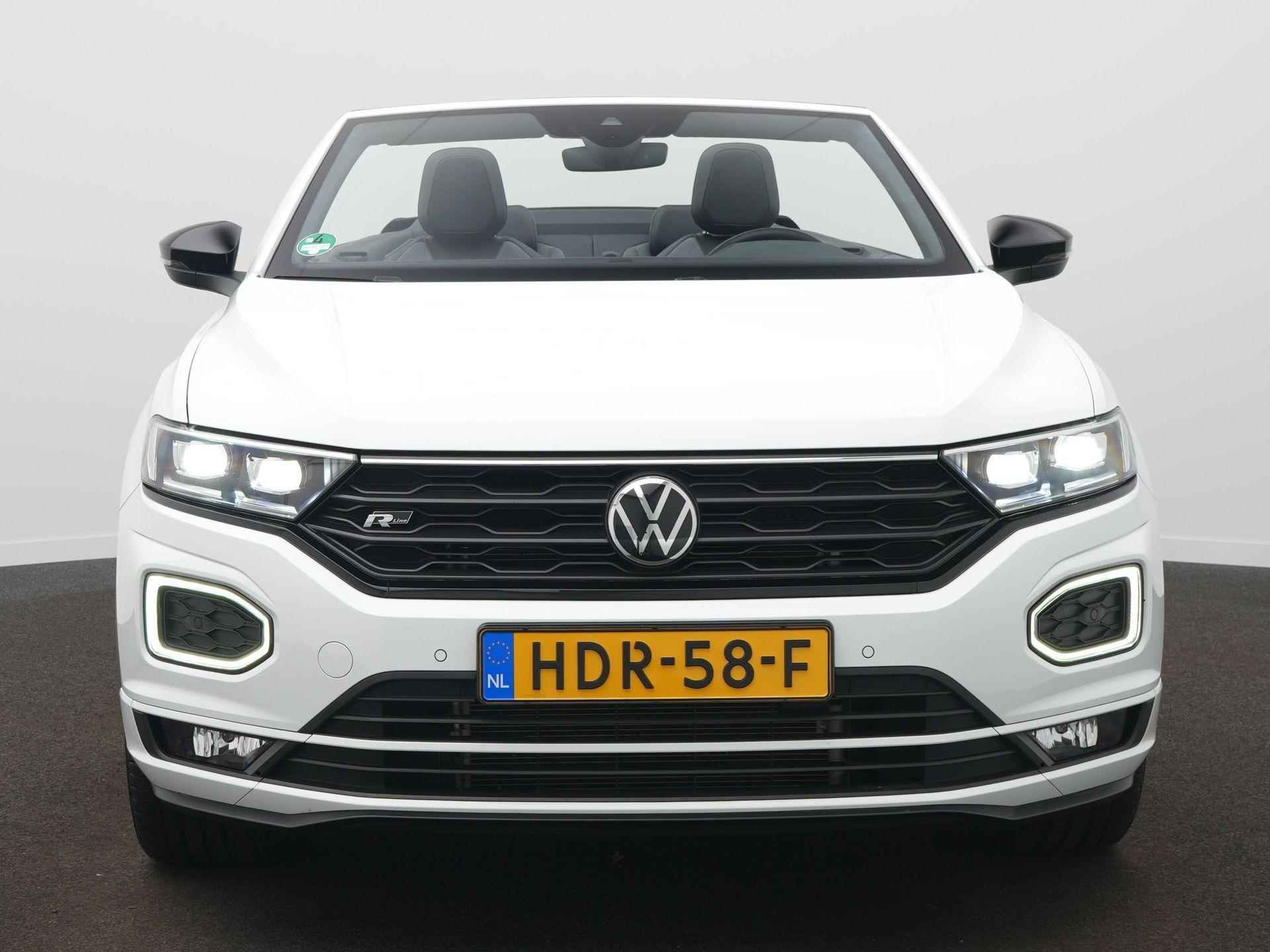 Volkswagen T-Roc Cabrio 1.5 TSI R-Line Navigatie - Camera - Automaat - Stoelverwarming - 2/55