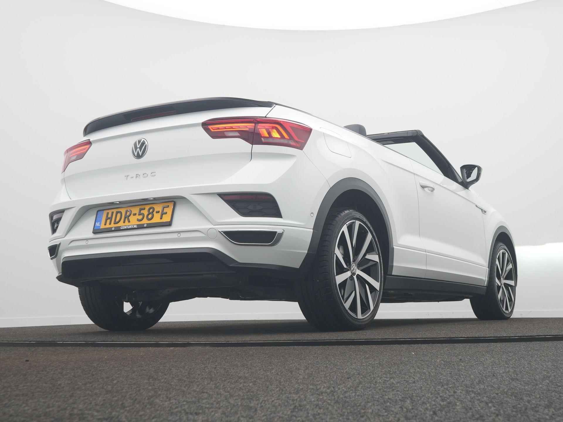 Volkswagen T-Roc Cabrio 1.5 TSI R-Line Navigatie - Camera - Automaat - Stoelverwarming - 10/55