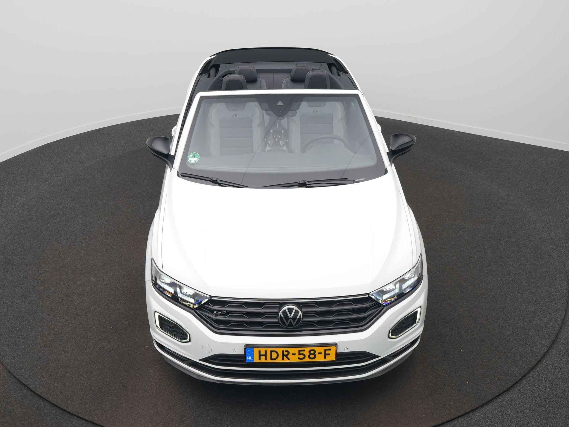 Volkswagen T-Roc Cabrio 1.5 TSI R-Line Navigatie - Camera - Automaat - Stoelverwarming - 11/55