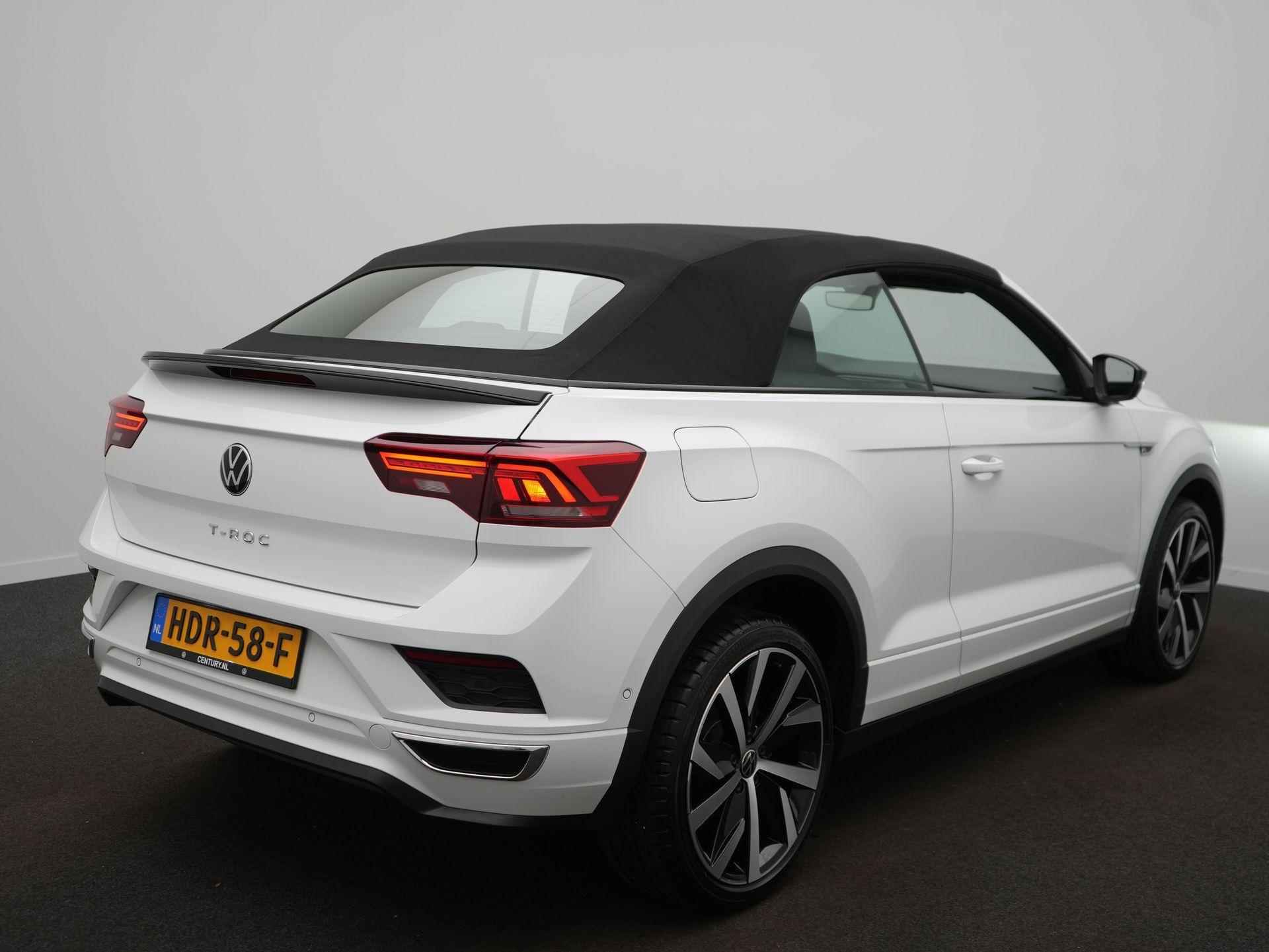 Volkswagen T-Roc Cabrio 1.5 TSI R-Line Navigatie - Camera - Automaat - Stoelverwarming - 13/55