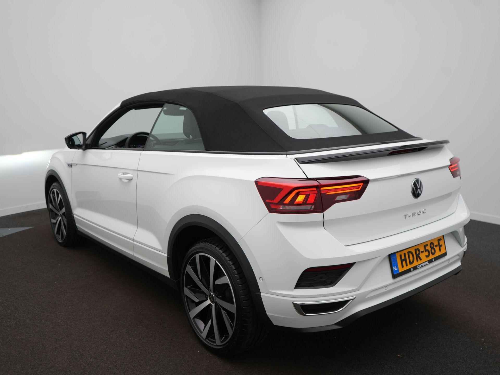 Volkswagen T-Roc Cabrio 1.5 TSI R-Line Navigatie - Camera - Automaat - Stoelverwarming - 15/55