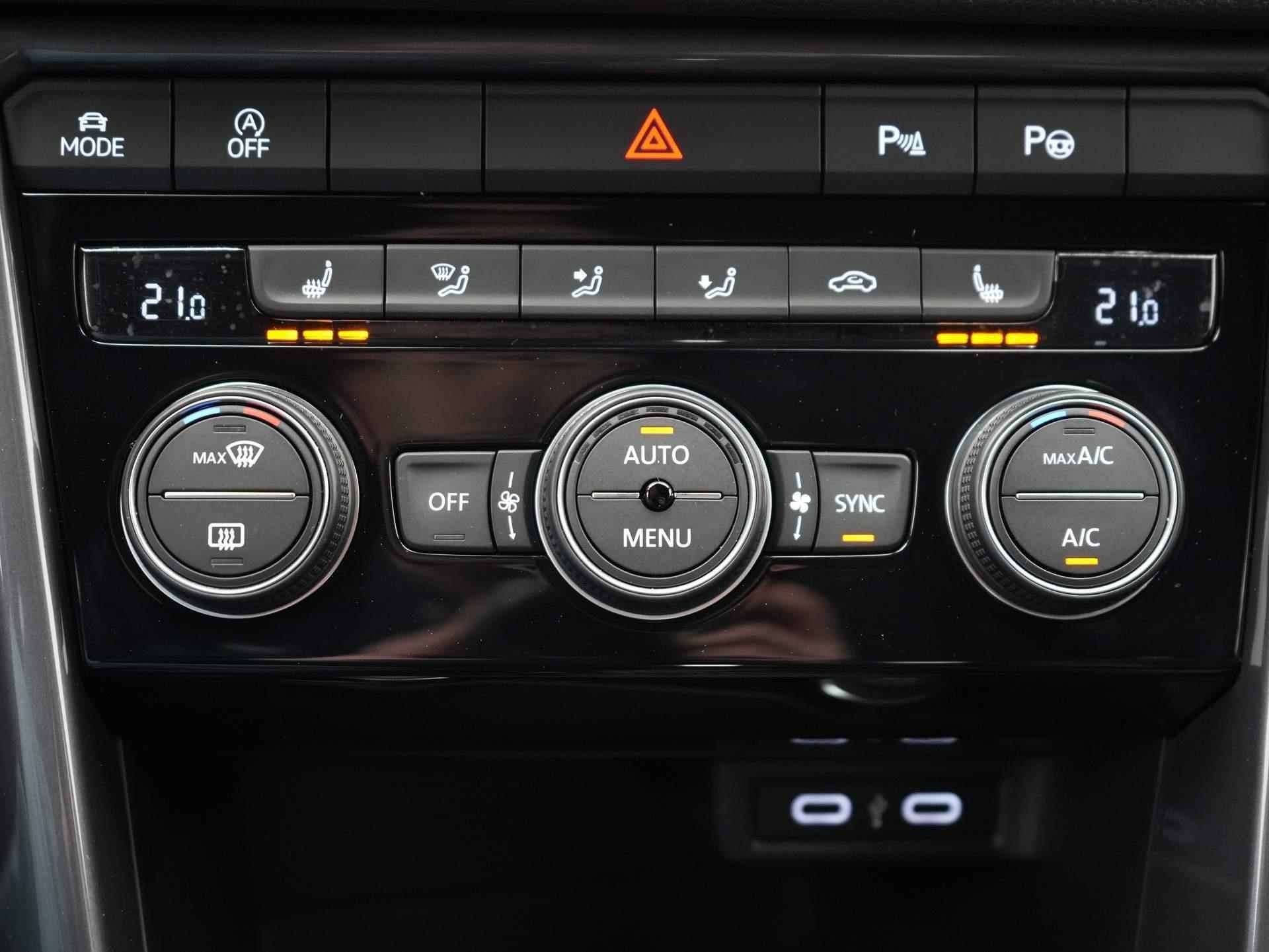 Volkswagen T-Roc 1.5 TSI Sport Business R / DSG / Digitale Cockpit / Trekhaak / - 25/51