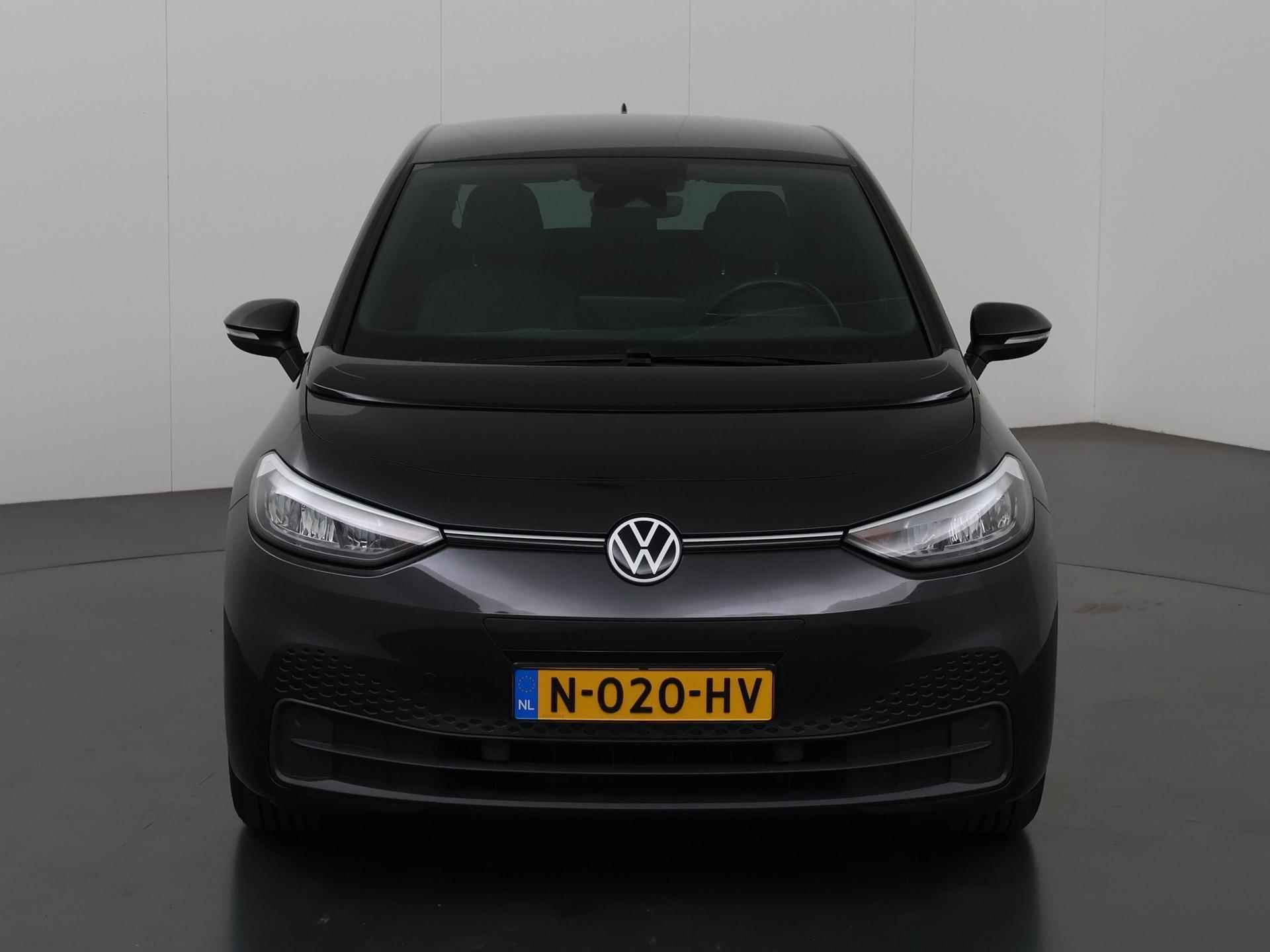 Volkswagen ID.3 Pro 58 kWh | Navigatie | Apple CarPlay/Android Auto | Climate Control | Adaptieve Cruise Control | PDC | Privacy Glass | 18" Lichtmetalen velgen | 3-Fase | DAB | - 4/38