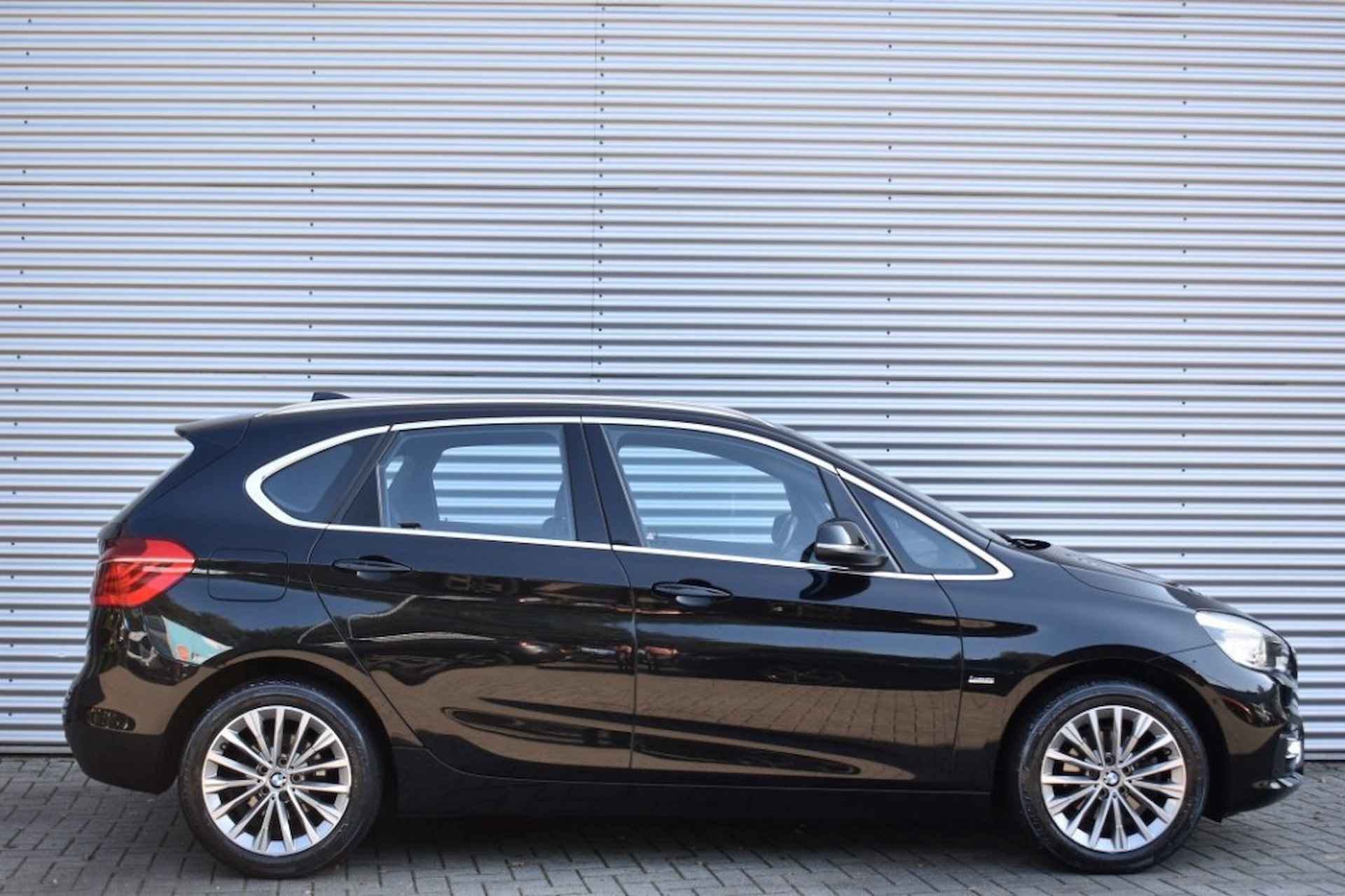 BMW 2-serie Active Tourer 218I CENT.HIGH EX. / LEDER / P.DAK / HEAD-UP / AFN. HAAK - 5/52