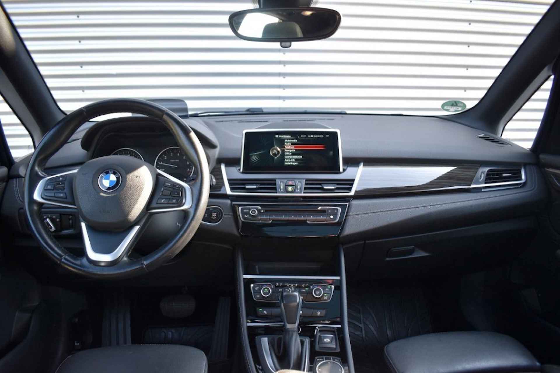 BMW 2-serie Active Tourer 218I CENT.HIGH EX. / LEDER / P.DAK / HEAD-UP / AFN. HAAK - 30/52