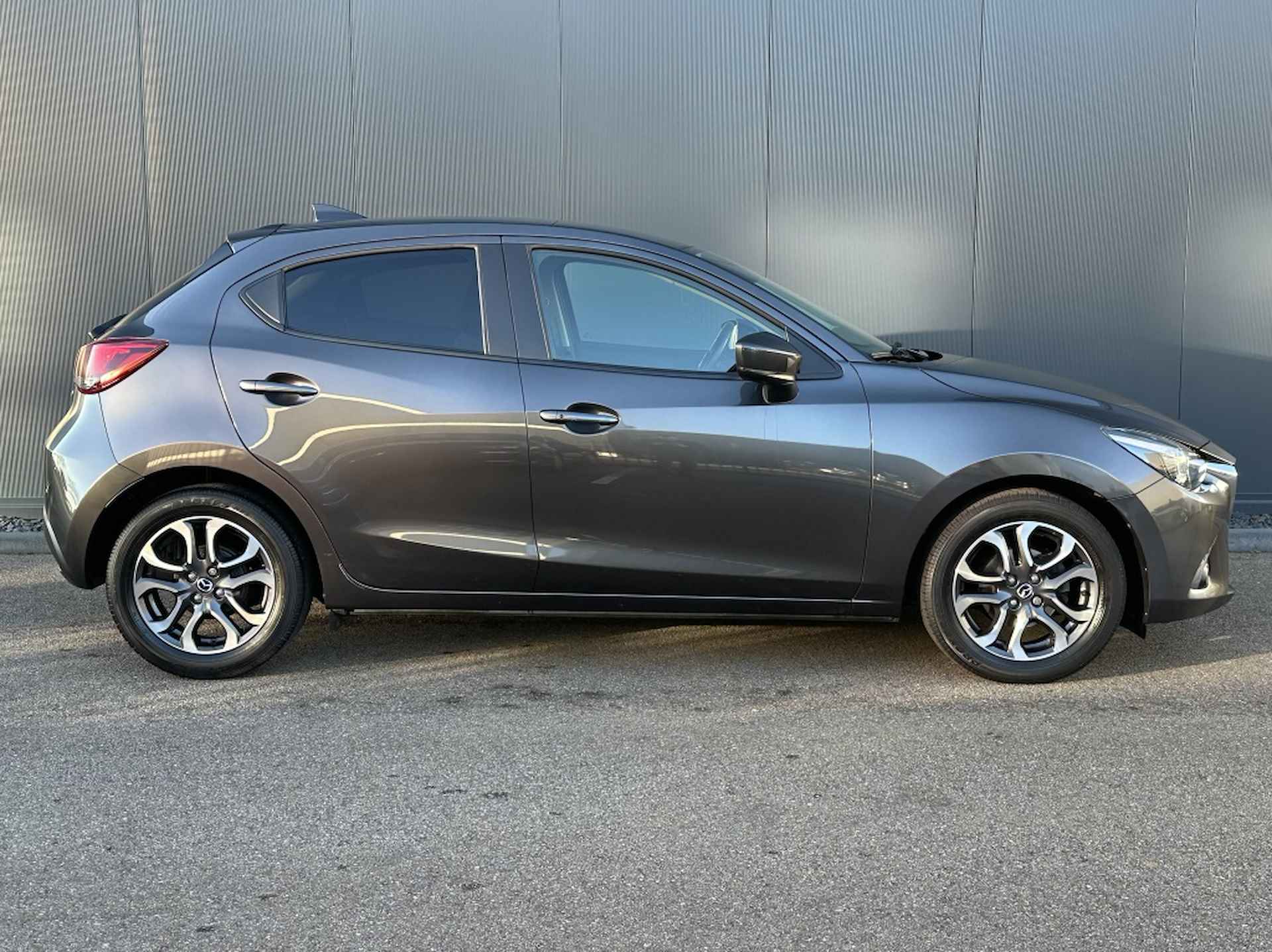 Mazda 2 1.5 Skyactiv-G GT-M / Dealeronderhouden / NL-auto - 10/34