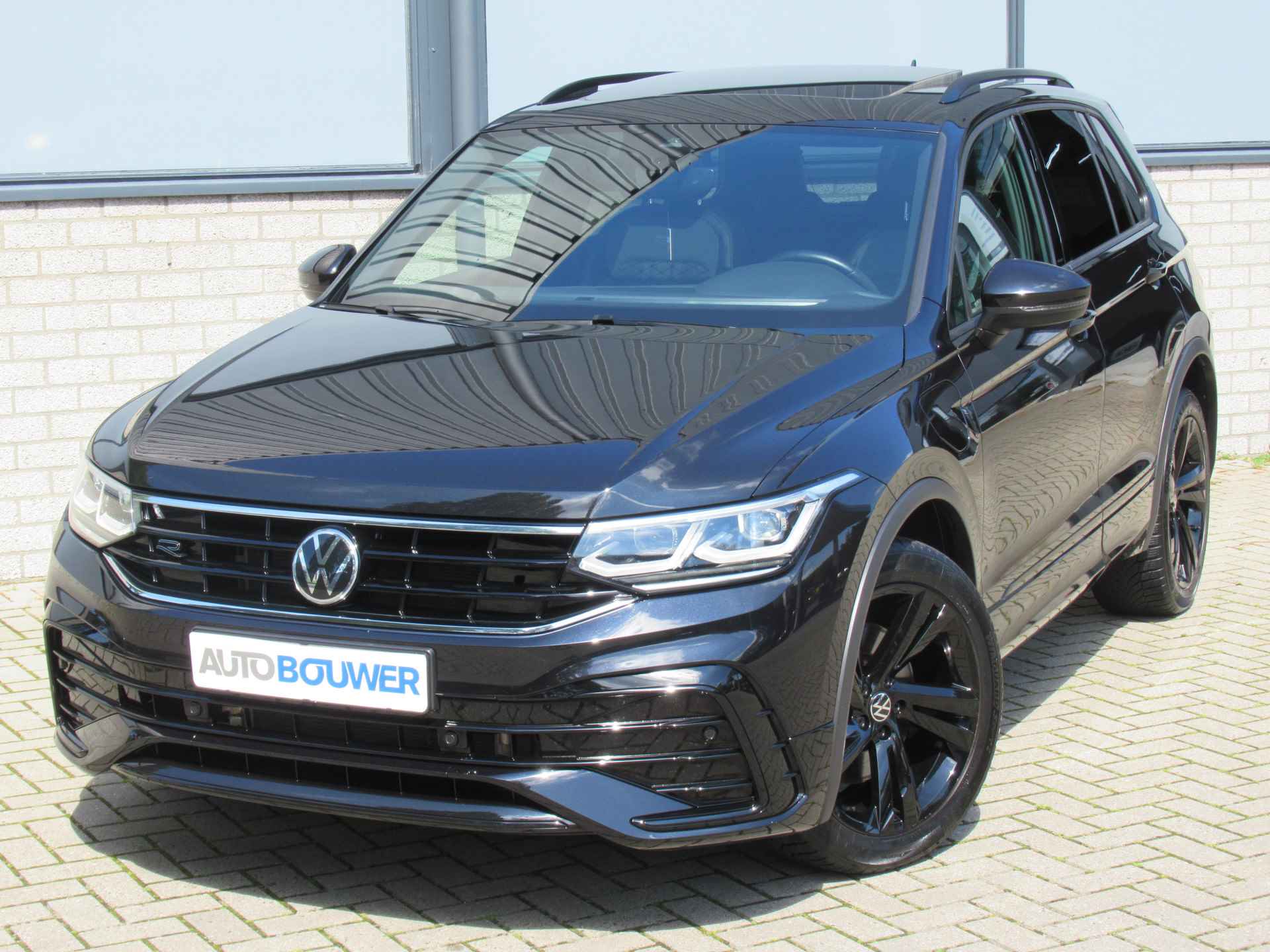 Volkswagen Tiguan 1.4 TSI eHybrid 245 PK R-Line 1e eigen | BTW | dealer onderh | panodak | navi | black edition - 6/36