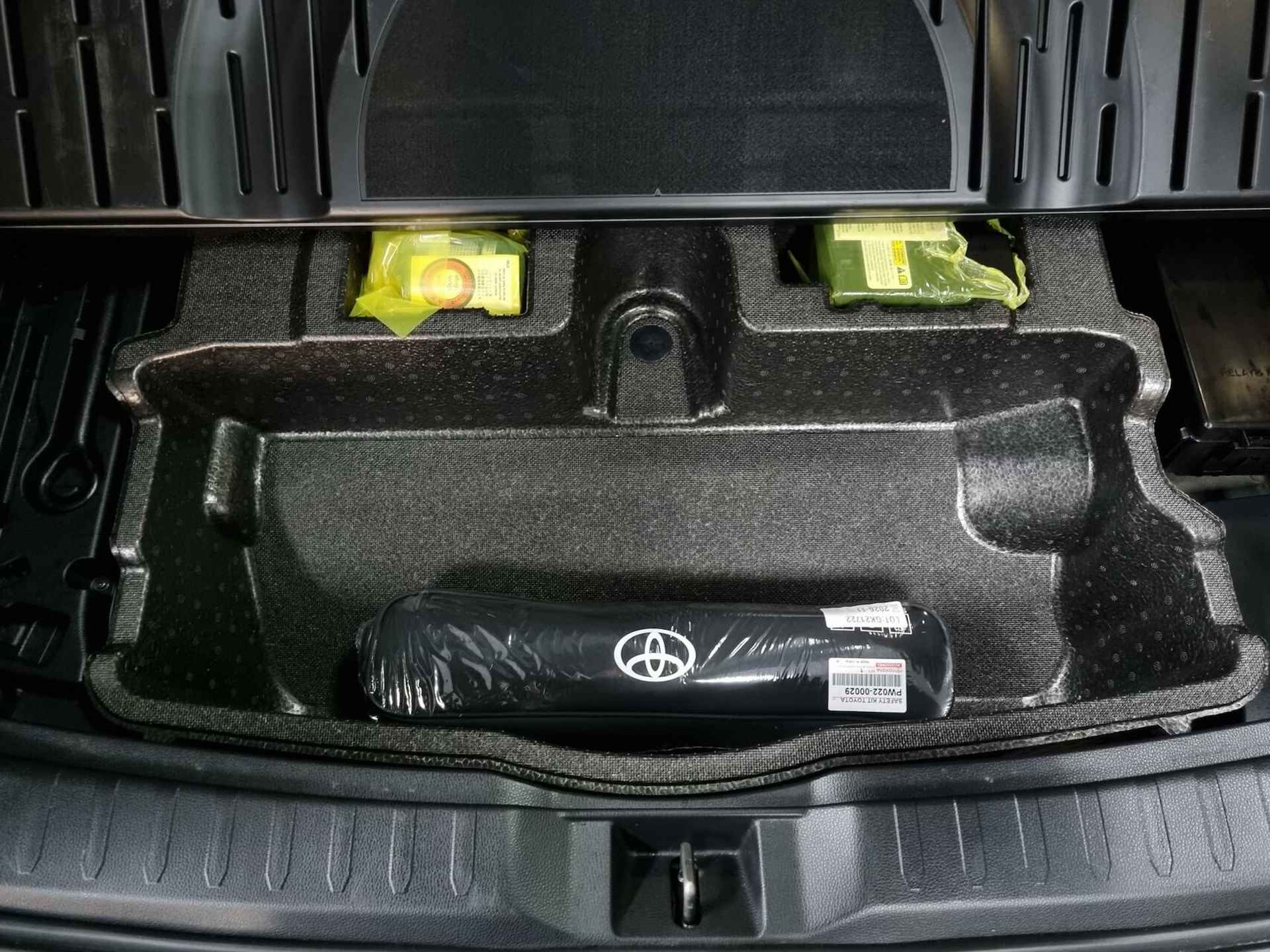 Toyota RAV4 2.5 Plug-in Hybrid AWD Bi-Tone Plus / HUD / 360 gr. Cam / NAV - 36/82