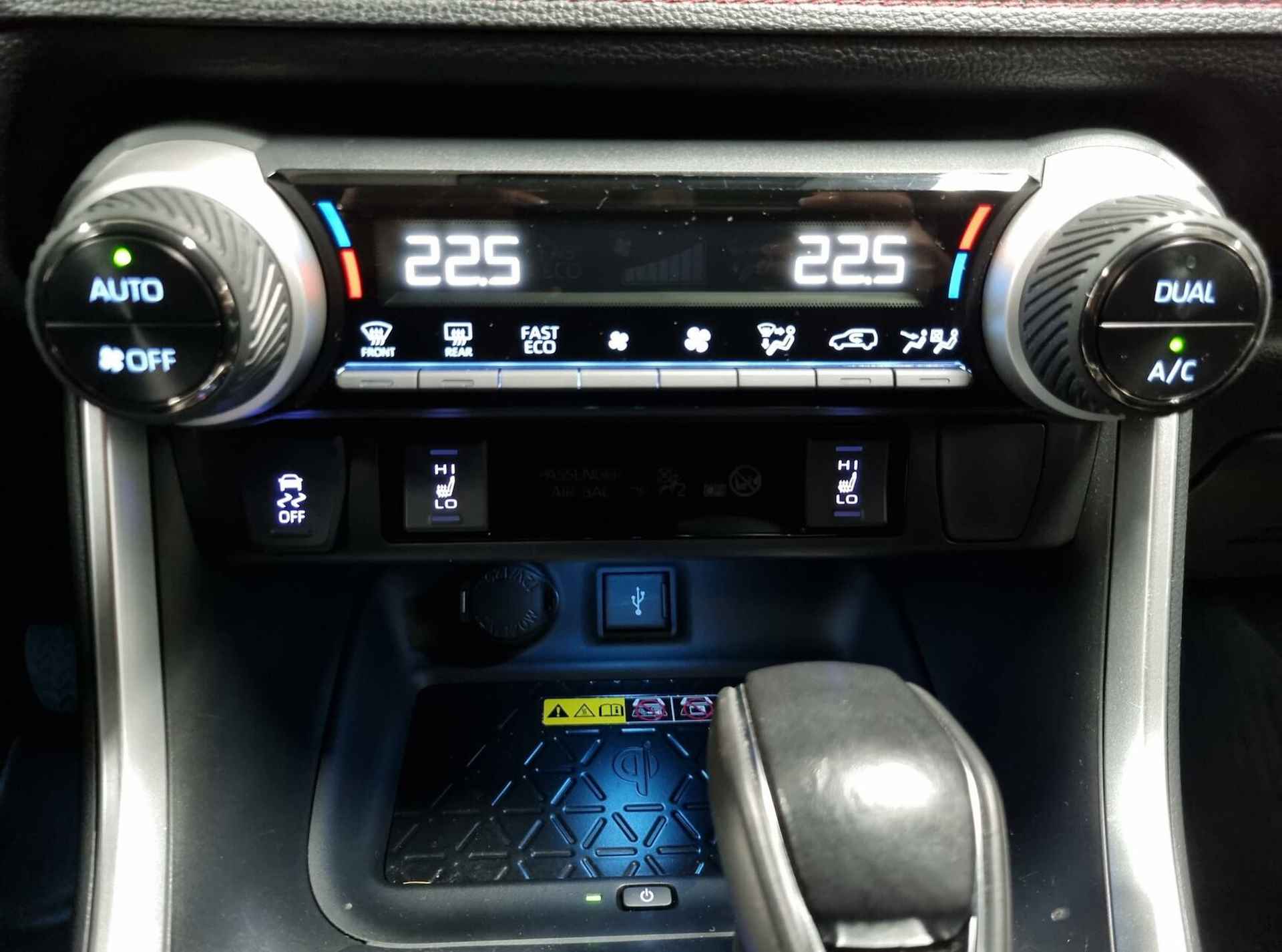 Toyota RAV4 2.5 Plug-in Hybrid AWD Bi-Tone Plus / HUD / 360 gr. Cam / NAV - 53/82