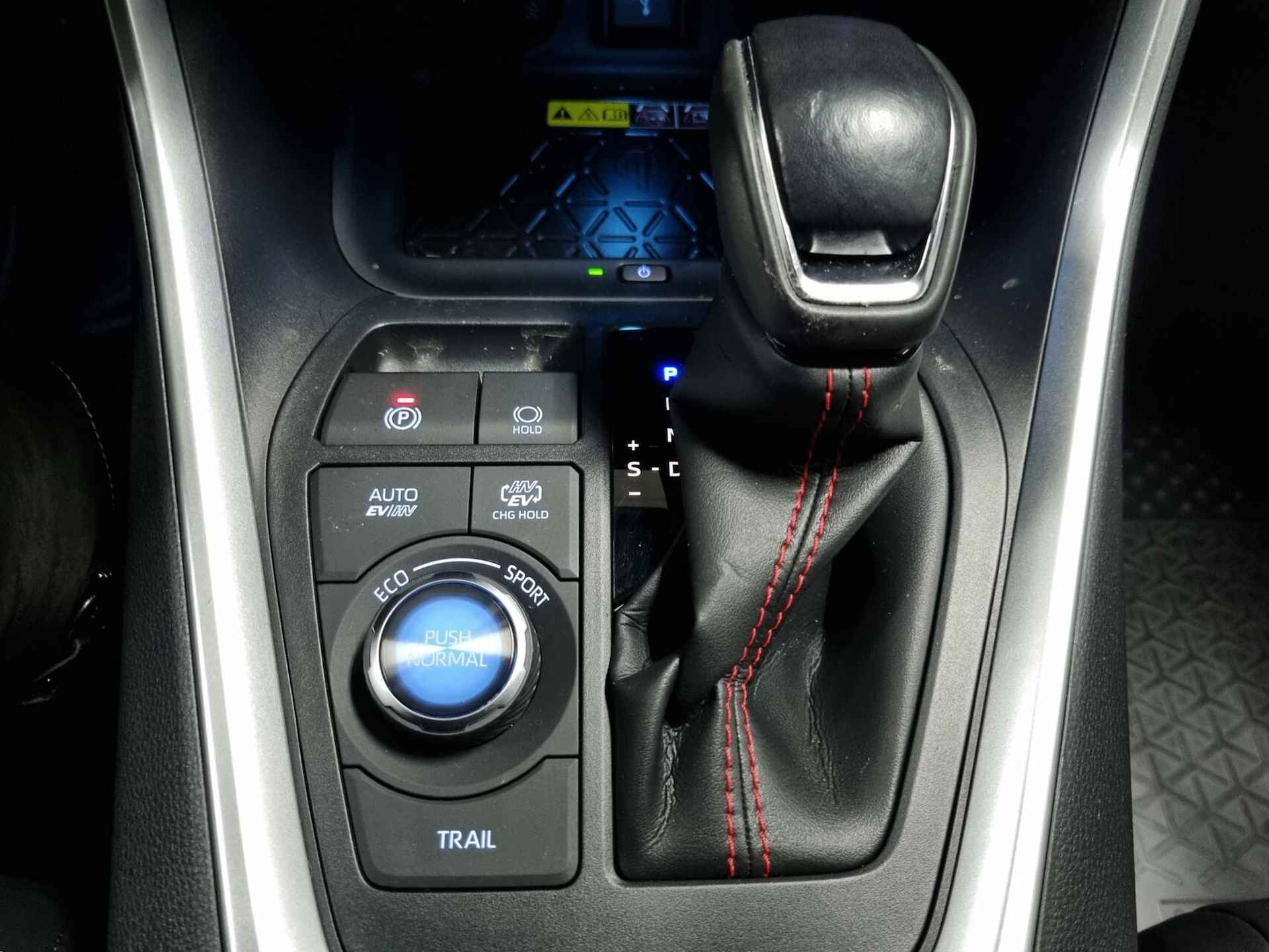 Toyota RAV4 2.5 Plug-in Hybrid AWD Bi-Tone Plus / HUD / 360 gr. Cam / NAV - 54/82