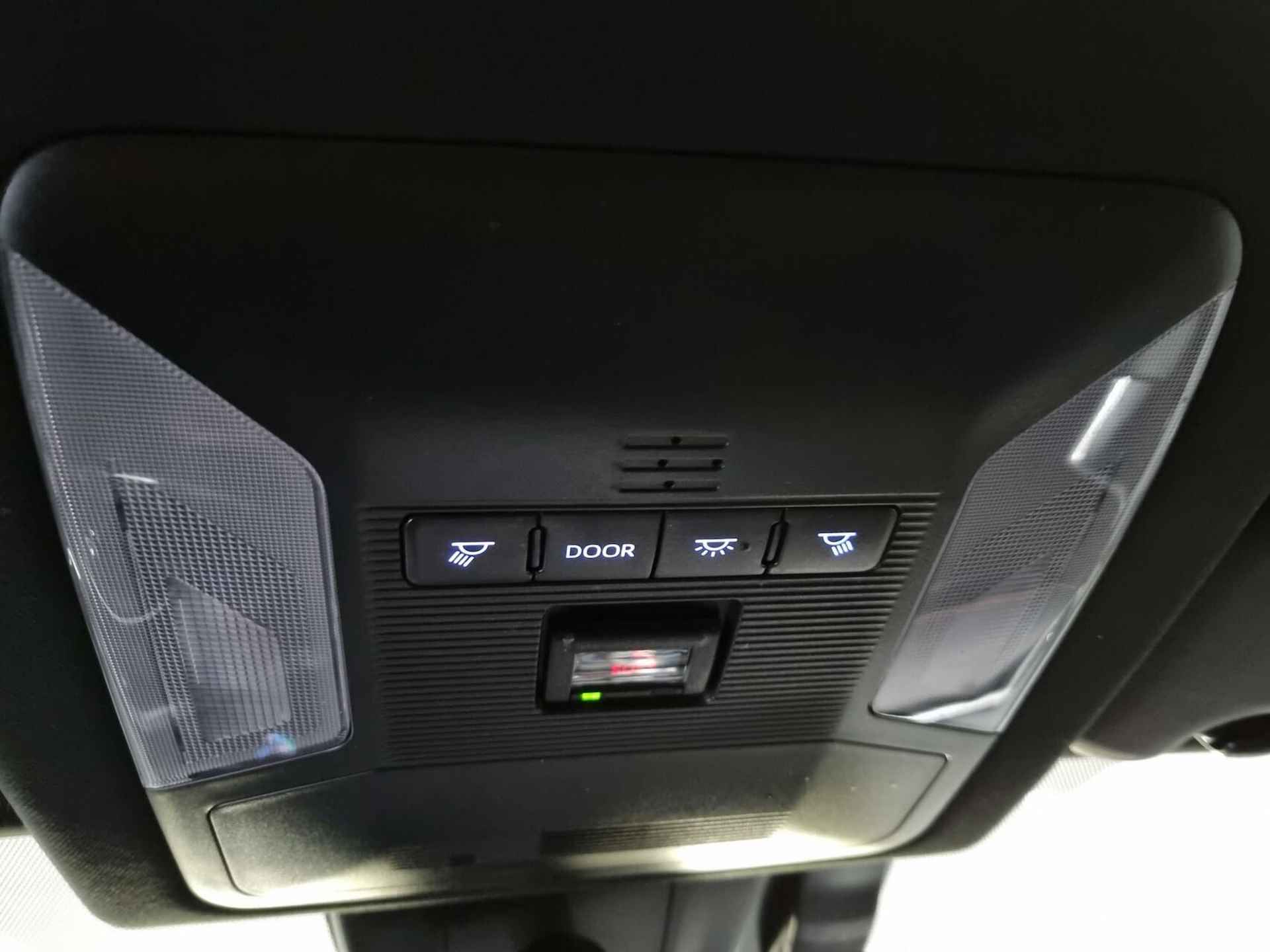 Toyota RAV4 2.5 Plug-in Hybrid AWD Bi-Tone Plus / HUD / 360 gr. Cam / NAV - 71/82