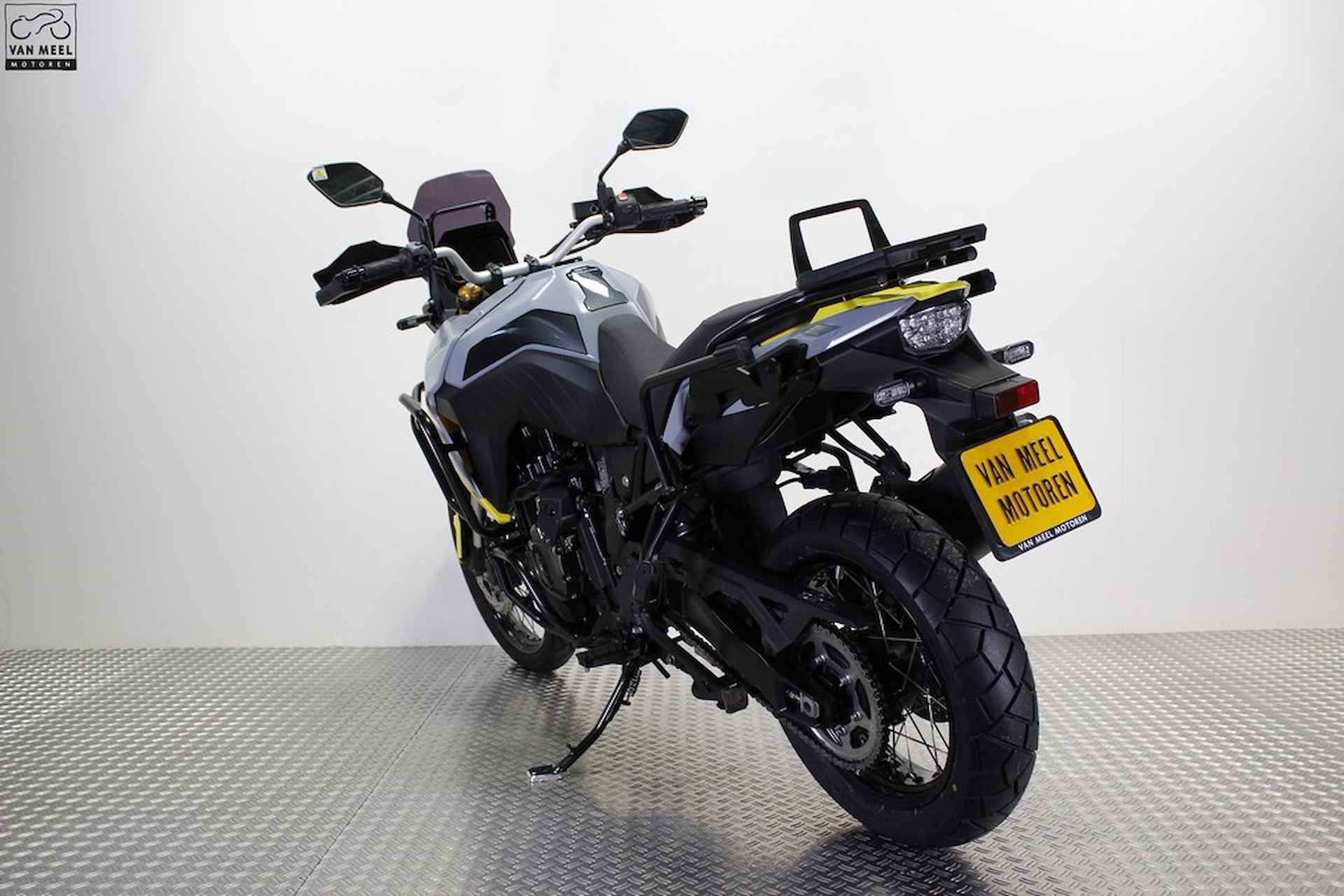 Suzuki V-Strom 800 DE - 5/16