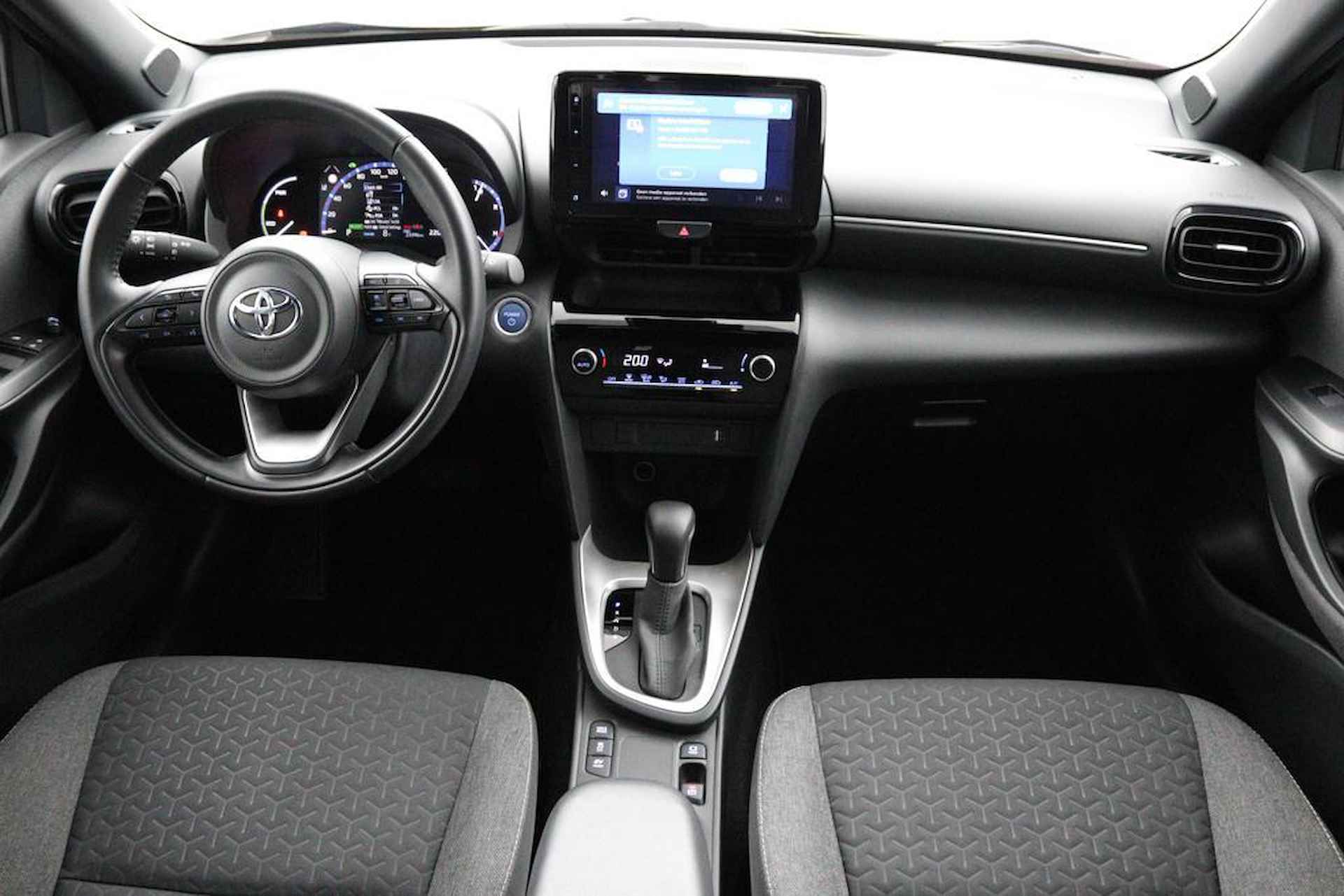 Toyota Yaris Cross 1.5 Hybrid Dynamic | Navigatie | Climate control | Keyless | Parkeercamera | - 4/43