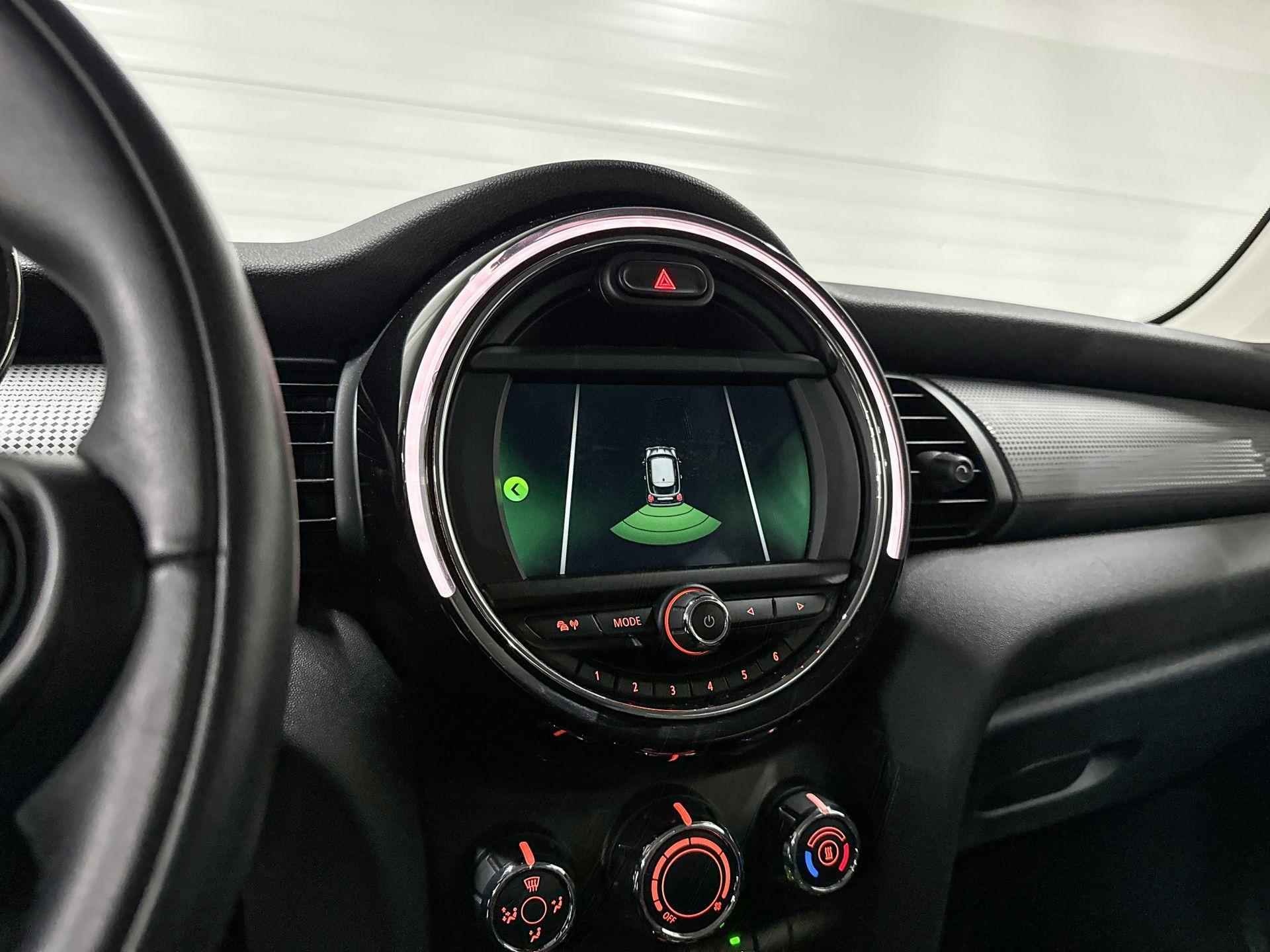 MINI 3-Deurs Cooper | Apple CarPlay | Navigatiesysteem | Park Distance Control - 12/20