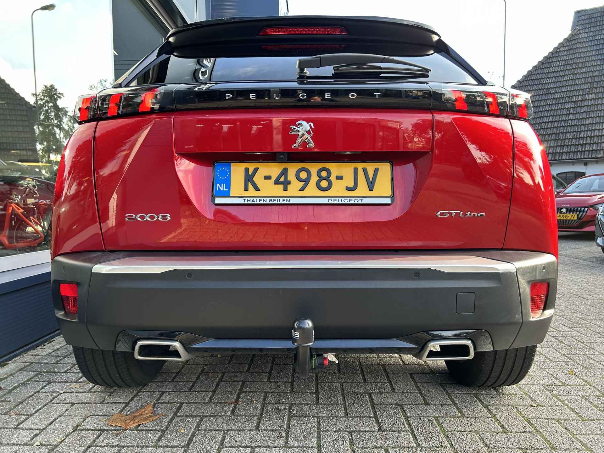 Peugeot 2008 1.2 Turbo 130PK GT-Line | Zeer Complete uitvoering | Panorama dak | Automaat | Trekhaak 1200KG | LED Verlichting | Navigatie | Digitaal dashboard | Camera | Parkeer sensoren | Stoelverwarming - 6/59