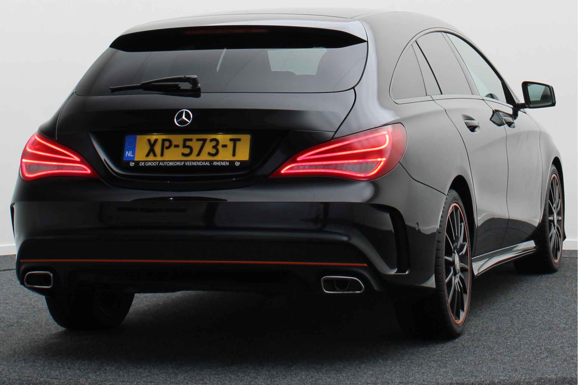 Mercedes-Benz CLA-Klasse Shooting Brake 200 d OrangeArt Edition AMG-Styling, Bi-Xenon, Airco, Cruise, Navigatie, Bluetooth, PDC, 18'' - 16/44