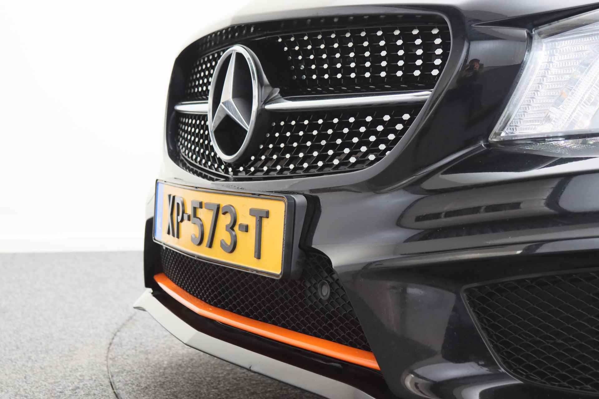 Mercedes-Benz CLA-Klasse Shooting Brake 200 d OrangeArt Edition AMG-Styling, Bi-Xenon, Airco, Cruise, Navigatie, Bluetooth, PDC, 18'' - 25/44