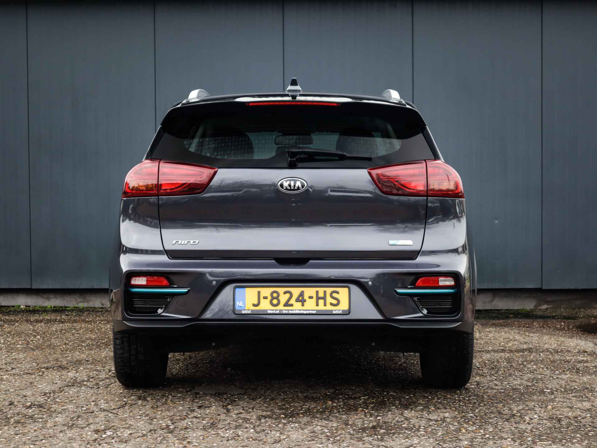 Kia e-Niro DynamicLine 64 kWh (204 PK) (Subsidie Mogelijk) 1e-eig, Kia-Dealer-Ond, 12-Mnd-Bovag, NL-Auto, Half-Leer, Navigatie/Apple-Carplay/android-Auto, Adaptive-Cruise-Control, Keyless-Entry/Start, DAB, LM.-velgen-17inch, Parkeersensoren, Stoel/Stuurverwarming, Privacy-Glas - 47/51