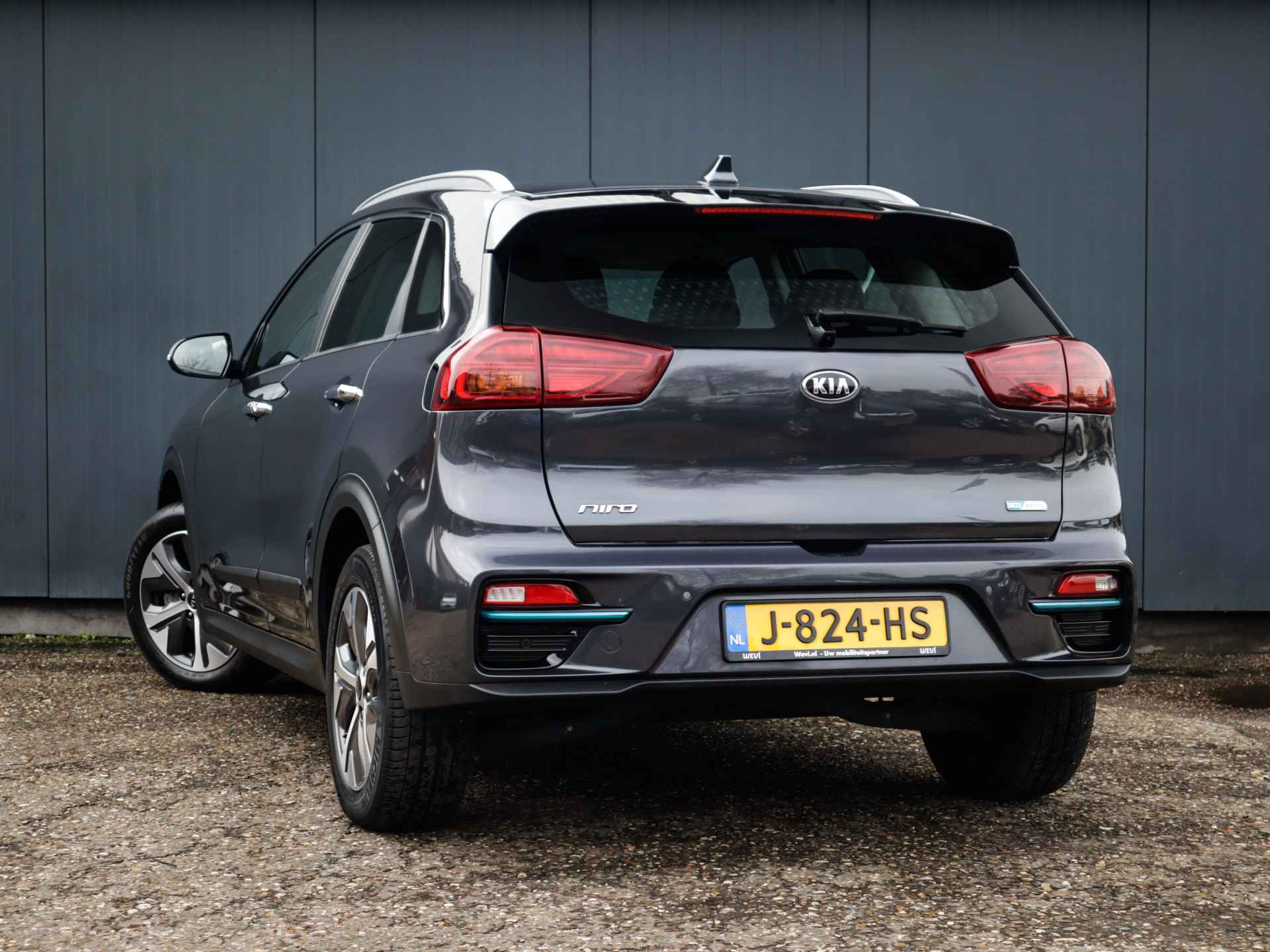 Kia e-Niro DynamicLine 64 kWh (204 PK) (Subsidie Mogelijk) 1e-eig, Kia-Dealer-Ond, 12-Mnd-Bovag, NL-Auto, Half-Leer, Navigatie/Apple-Carplay/android-Auto, Adaptive-Cruise-Control, Keyless-Entry/Start, DAB, LM.-velgen-17inch, Parkeersensoren, Stoel/Stuurverwarming, Privacy-Glas - 48/51