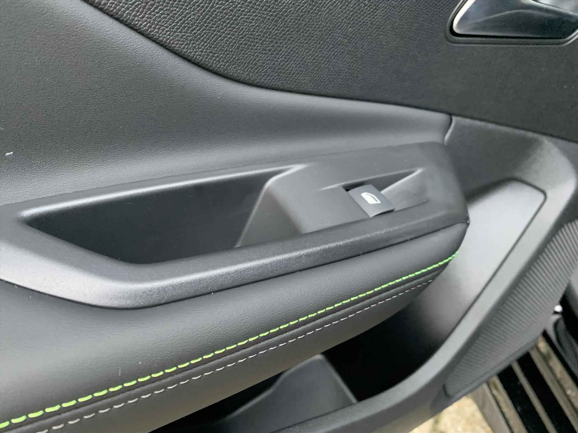 Peugeot 308 Sw 1.2 130pk EAT8 GT | Navigatie | Schuif-/kanteldak | Parkeercamera | LED | i-Connect | Volledige uitrusting - 41/54