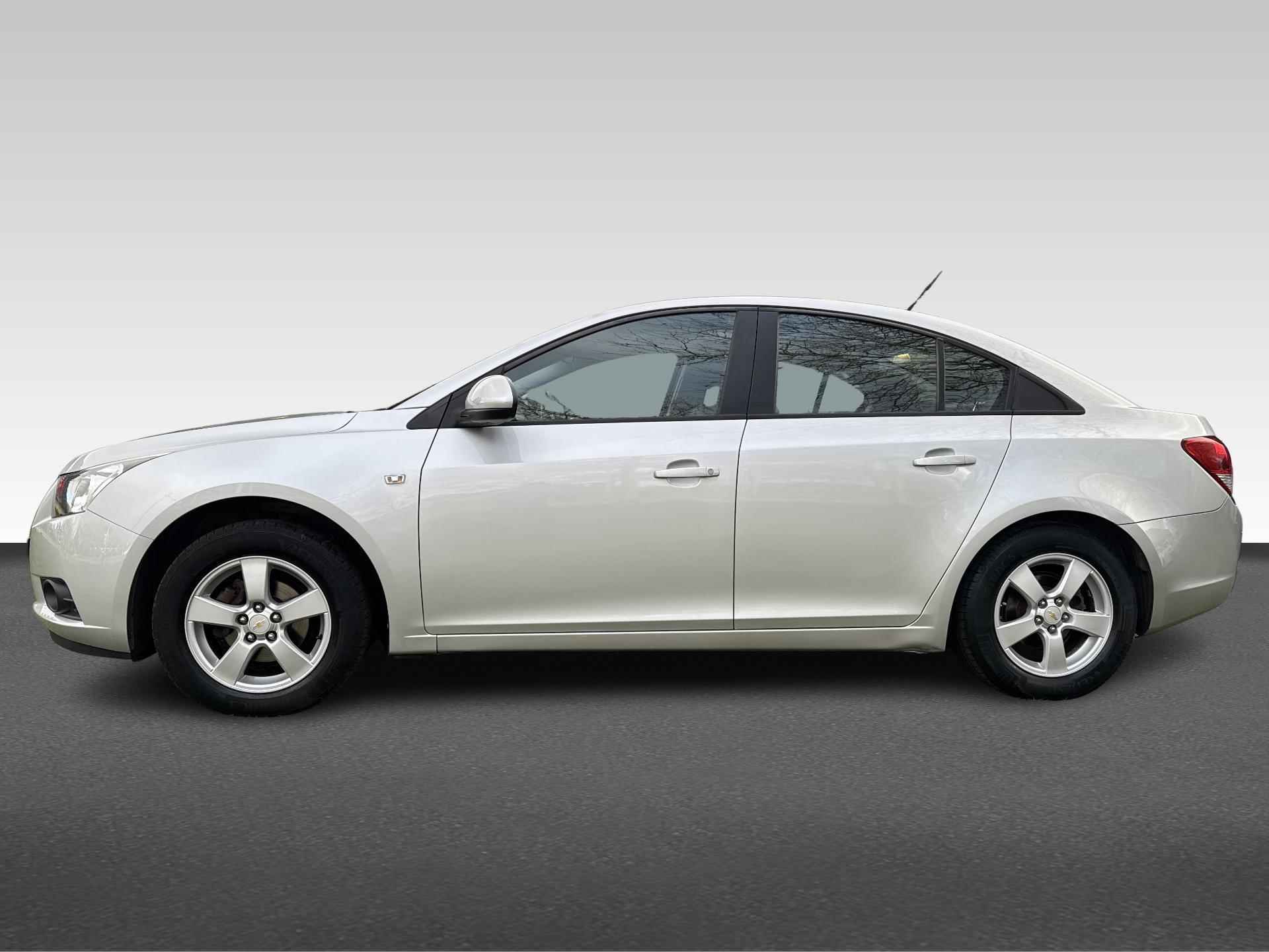 CHEVROLET Cruze  | 1.8 DOHC | 141 PK | 4D LT | TREKHAAK | NAVIGATIE | - 2/21