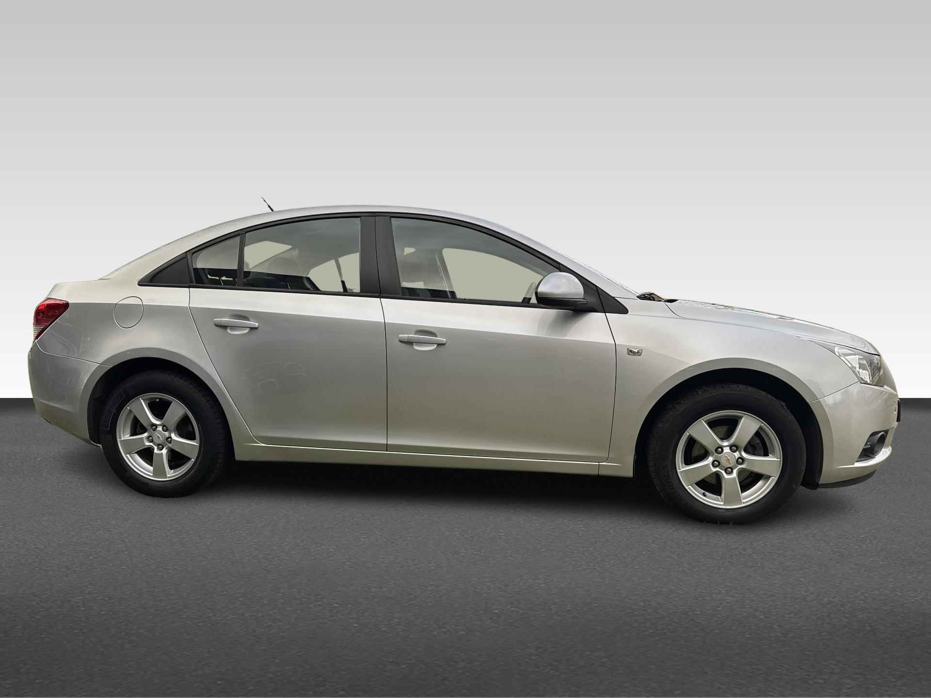 CHEVROLET Cruze  | 1.8 DOHC | 141 PK | 4D LT | TREKHAAK | NAVIGATIE | - 6/21