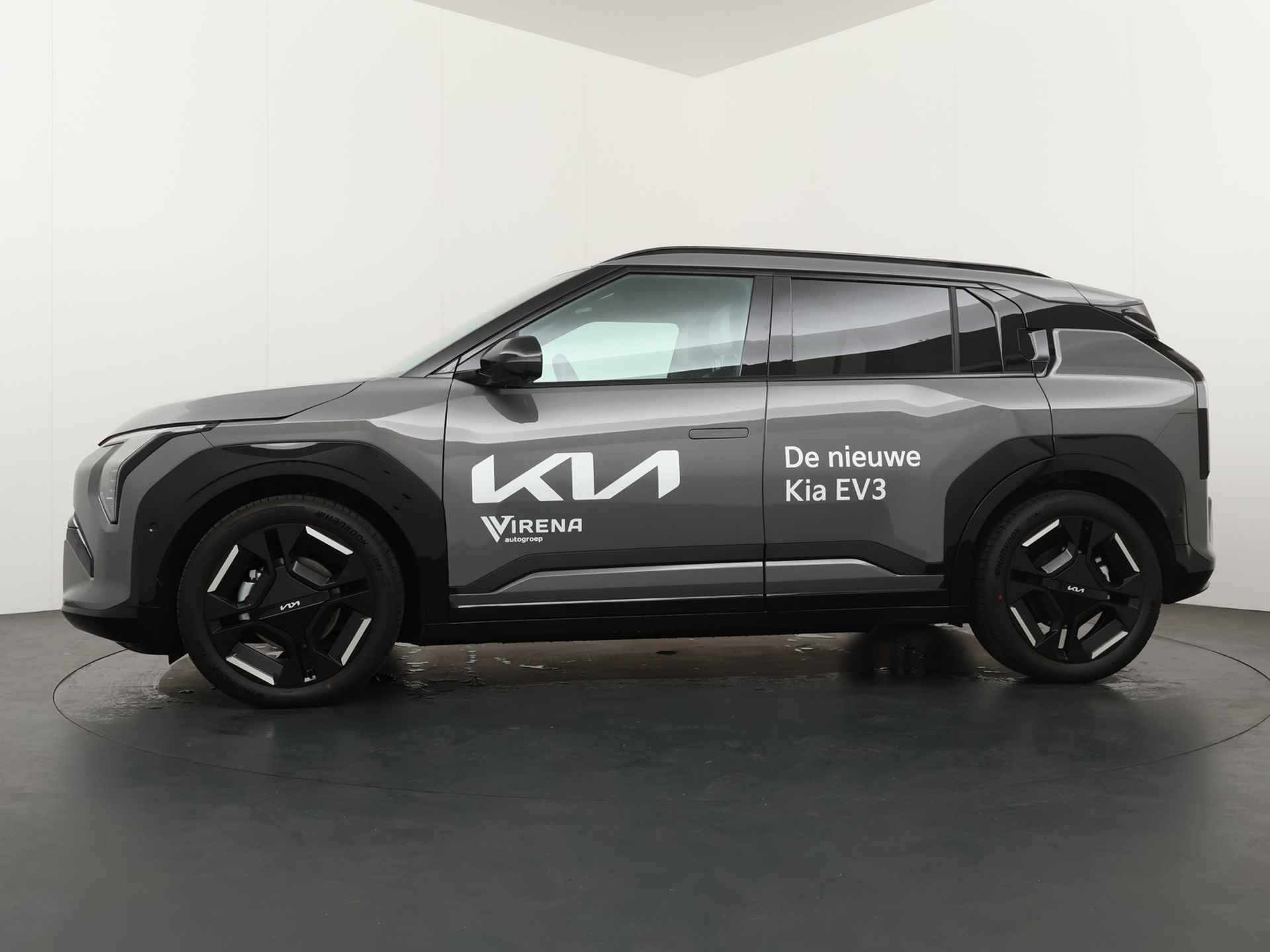 Kia EV3 GT-PlusLine 81.4 kWh - Rijdende Demo - Draadloze Apple CarPlay / Android Auto - Stoel en stuurwiel verwarming - Panoramadak - Harman Kardon Audio - Dodehoek assistent - Fabrieksgarantie tot 11-2031 - 4/45