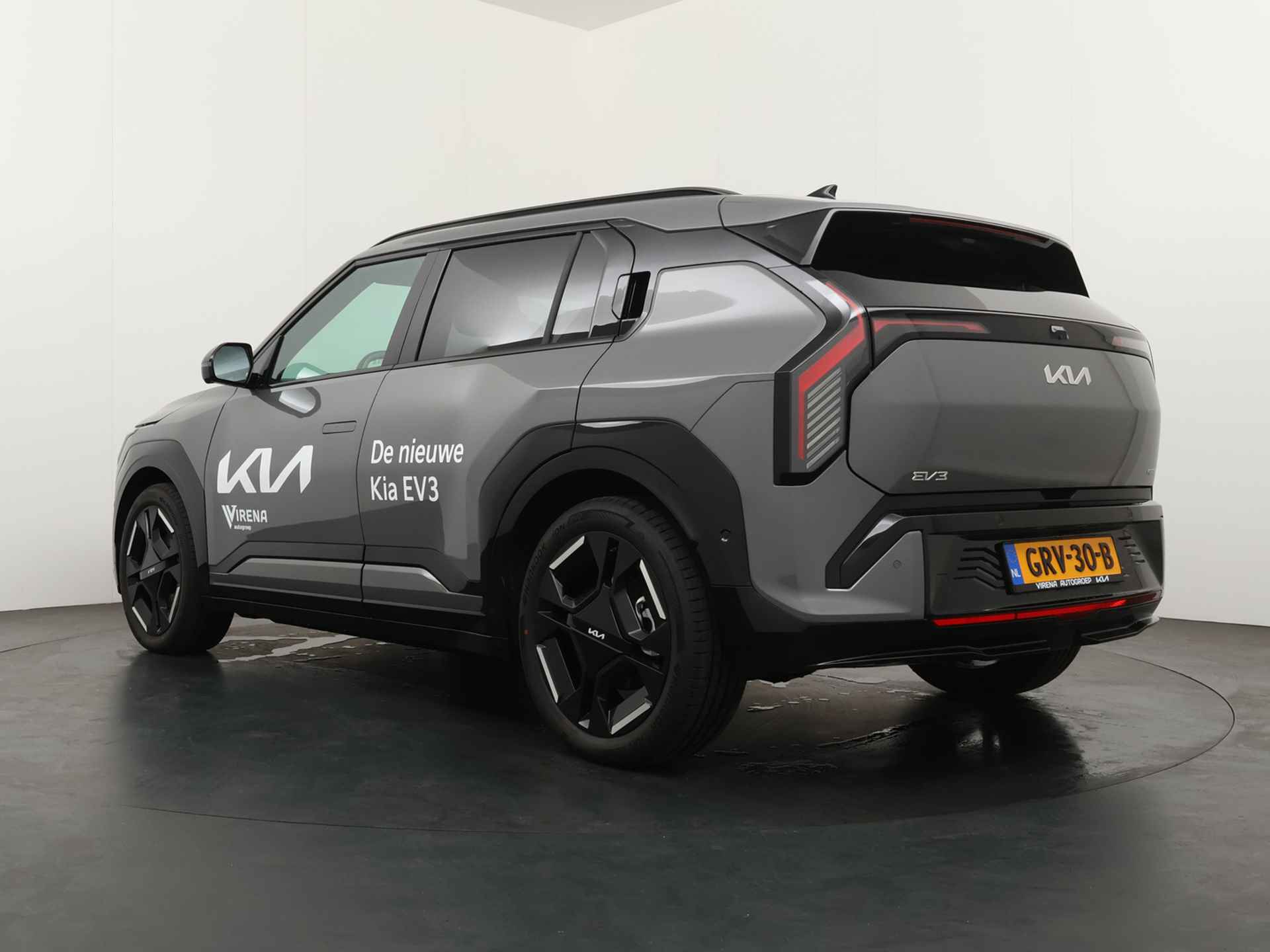 Kia EV3 GT-PlusLine 81.4 kWh - Rijdende Demo - Draadloze Apple CarPlay / Android Auto - Stoel en stuurwiel verwarming - Panoramadak - Harman Kardon Audio - Dodehoek assistent - Fabrieksgarantie tot 11-2031 - 6/45