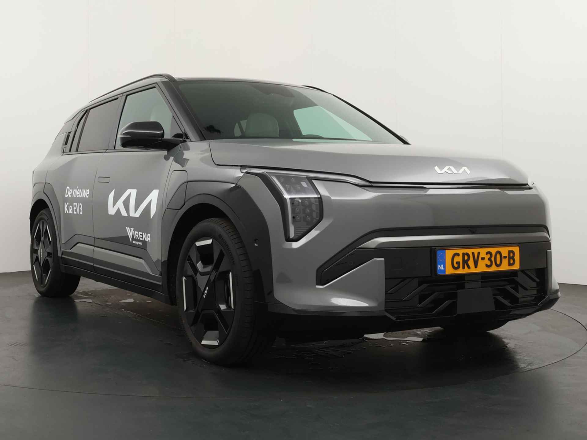 Kia EV3 GT-PlusLine 81.4 kWh - Rijdende Demo - Draadloze Apple CarPlay / Android Auto - Stoel en stuurwiel verwarming - Panoramadak - Harman Kardon Audio - Dodehoek assistent - Fabrieksgarantie tot 11-2031 - 12/45