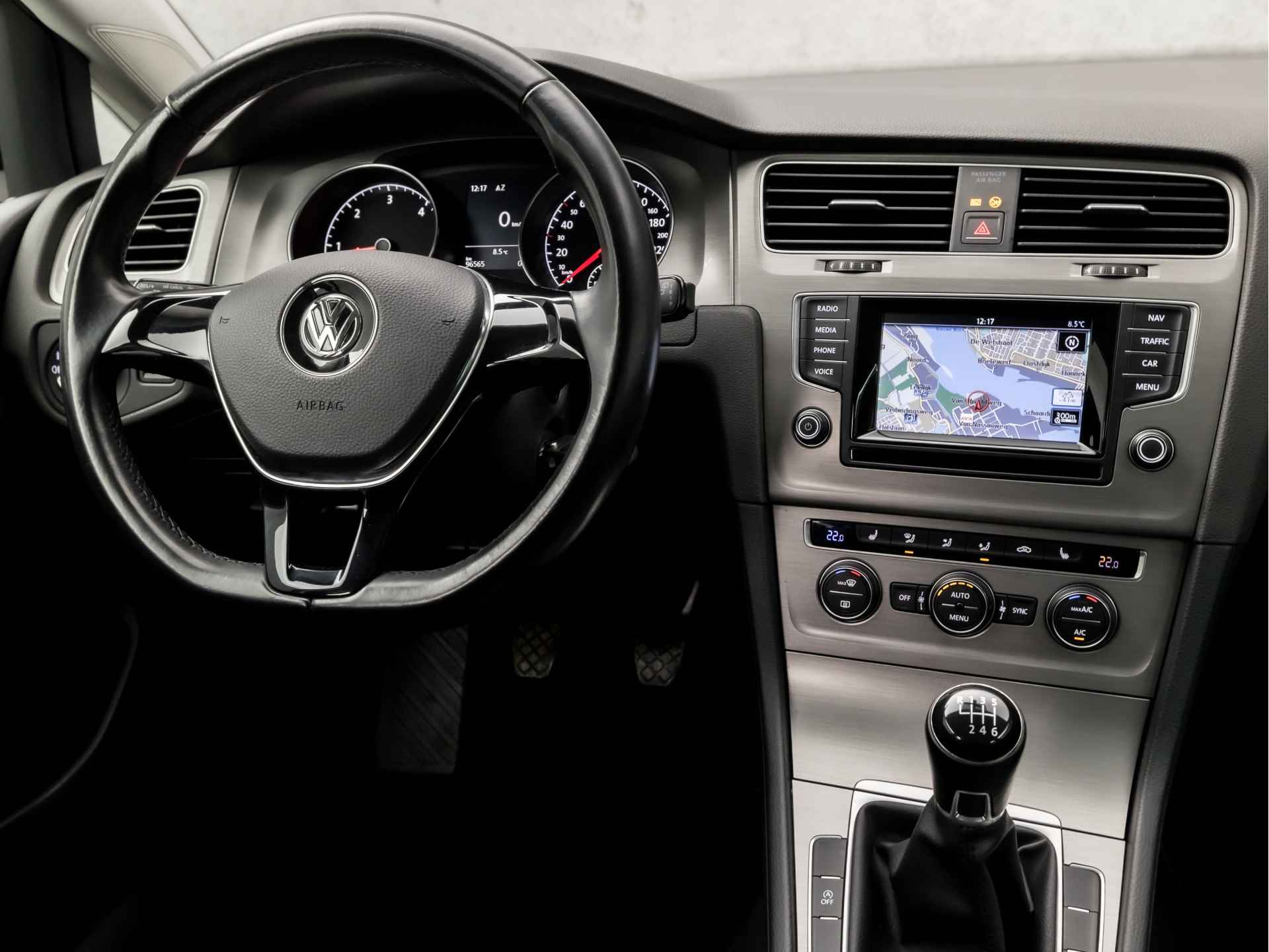 Volkswagen GOLF Variant 2.0 TDI Highline 150Pk (NAVIGATIE, CLIMATE, STOELVERWARMING, GETINT GLAS, SPORTSTOELEN, TREKHAAK, PARKEERSENSOREN, CRUISE, NIEUWE APK, NIEUWSTAAT) - 7/34